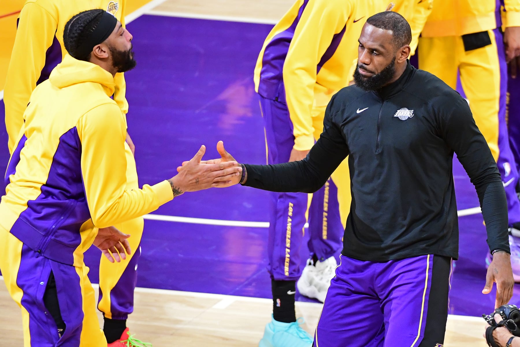 Lakers LeBron James Anthony Davis Praised By NBA Fans In Win Over ryan-field-rebuild-fewer-seats-roof-canopy-venuesnow