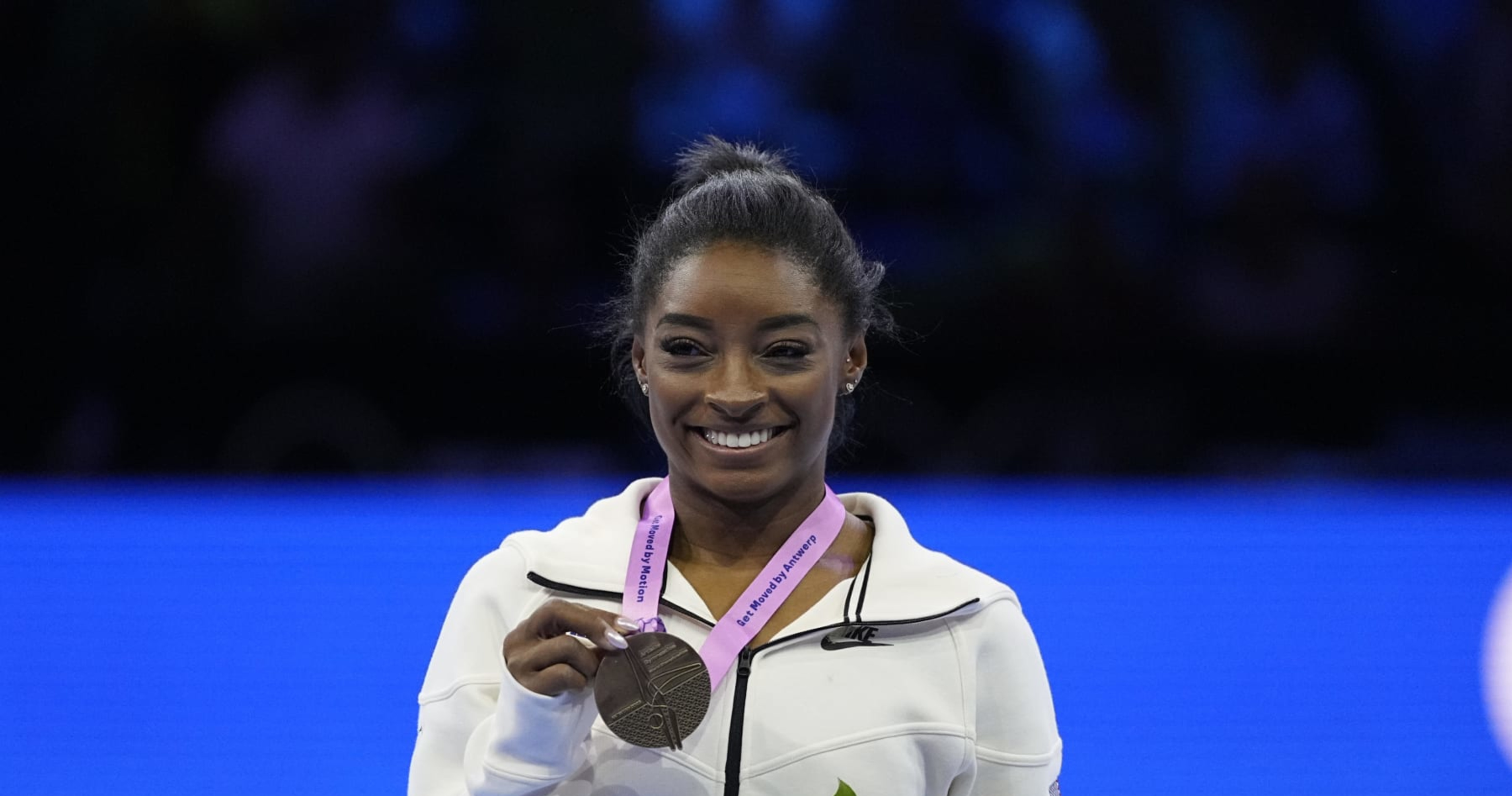 After a 2-Year Hiatus, Simone Biles Just Won Her 20th Gold Medal at the  World Championships