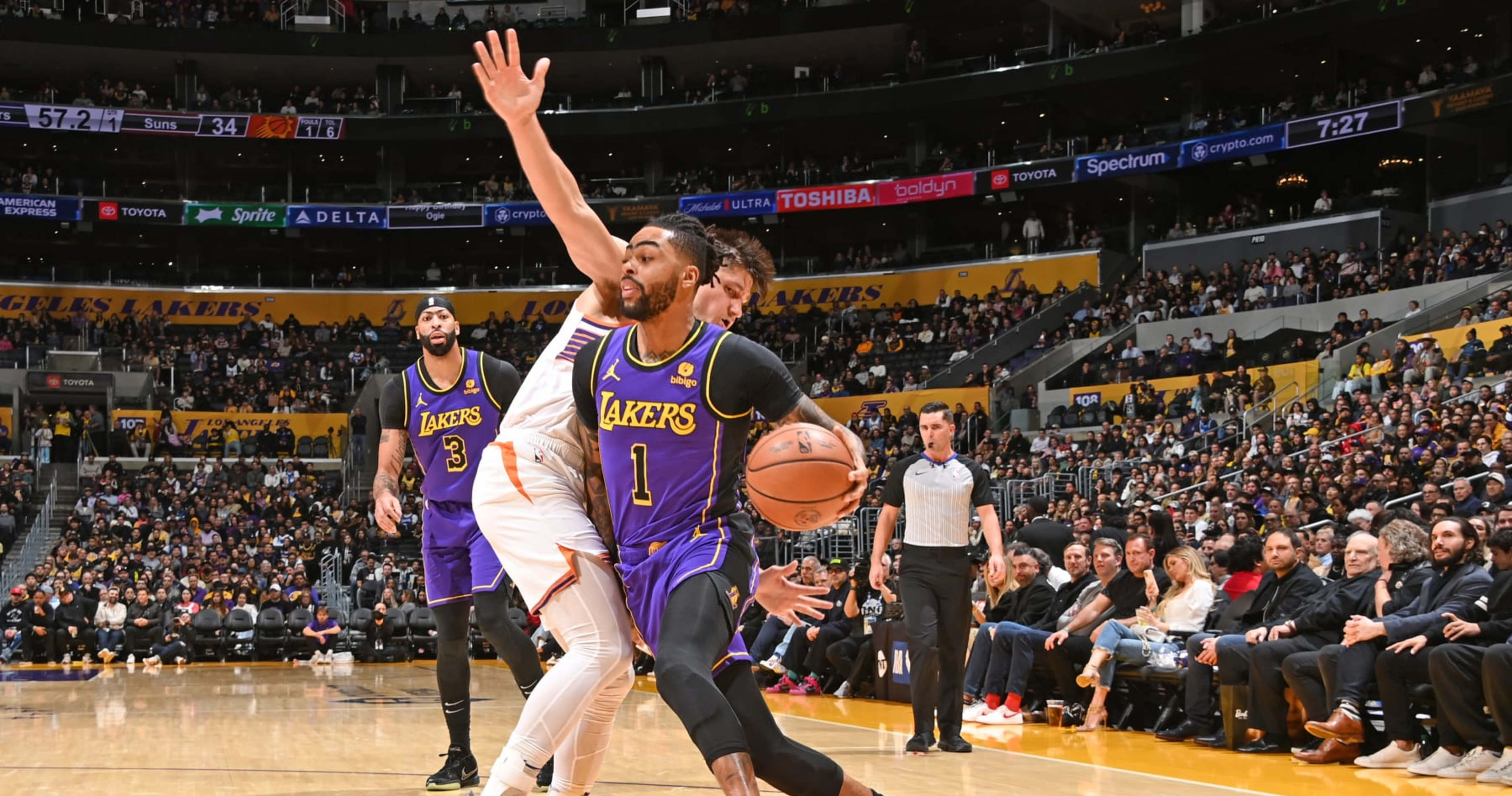 NBA Trade Rumors: D'Angelo Russell's Lakers Contract 'Expected To Give ...