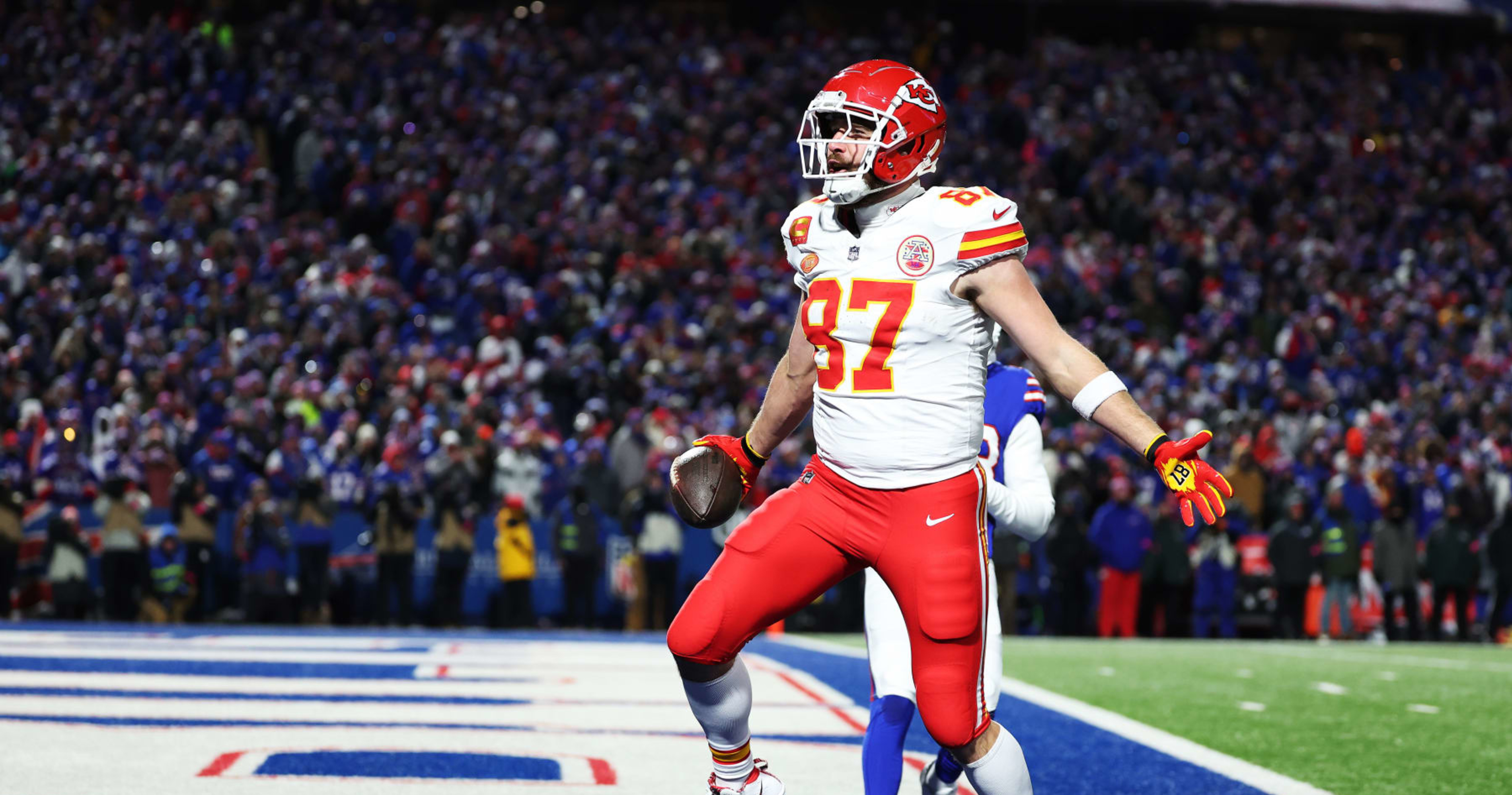 Chiefs' Patrick Mahomes On Travis Kelce's Fame: 'Just Been Himself The ...