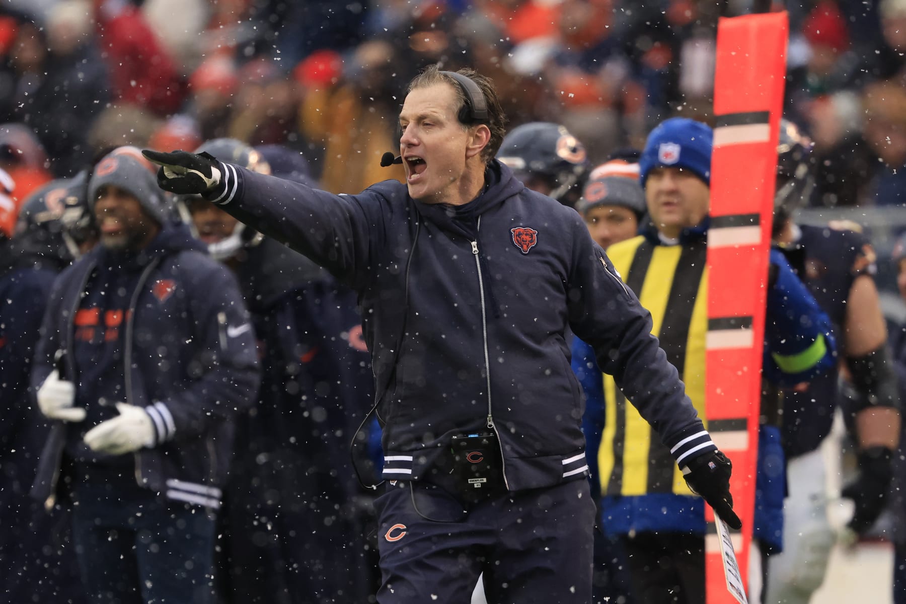 contracts-bears-must-consider-cutting-in-2024-offseason-news-scores
