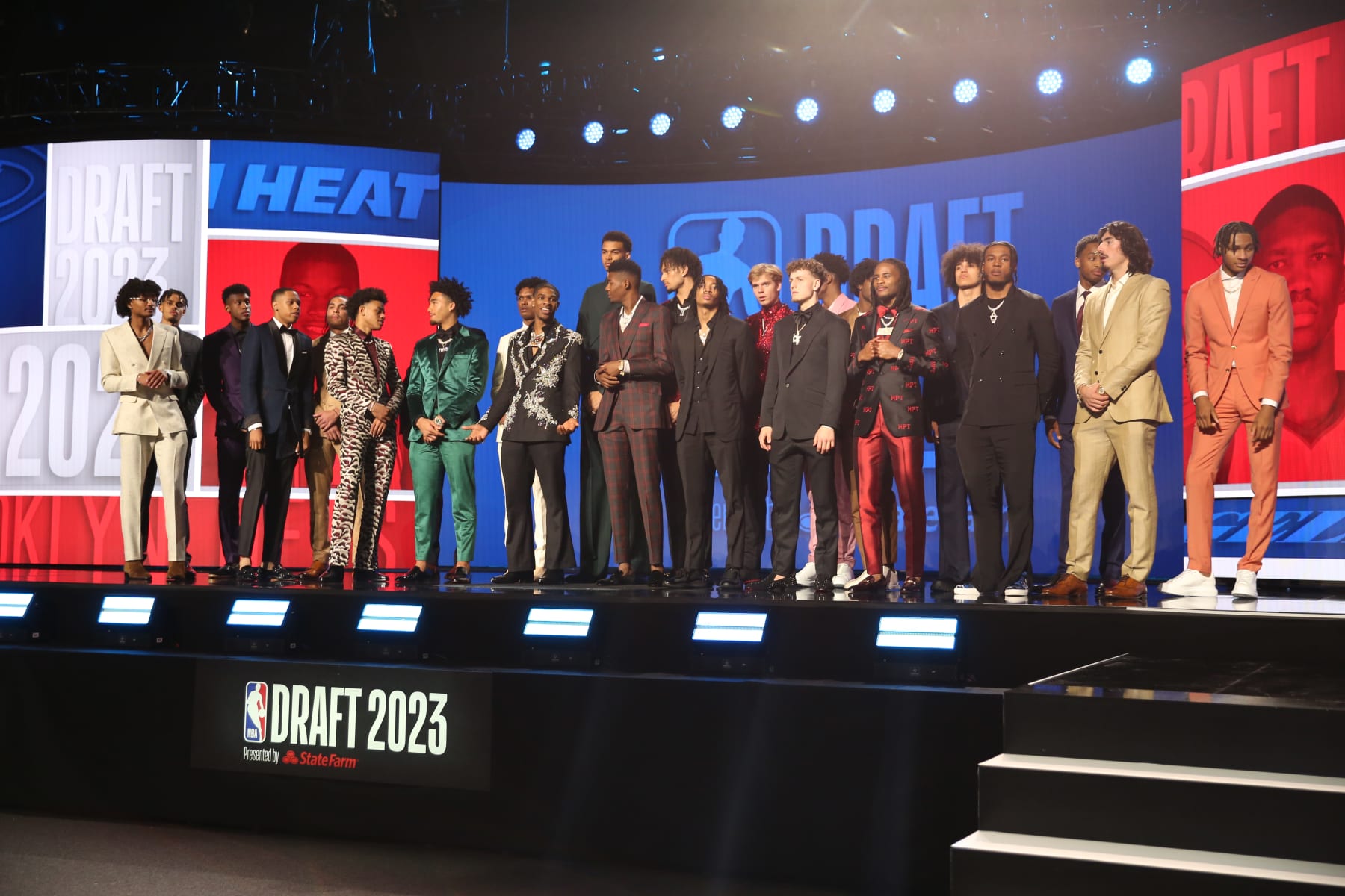 NBA Rumors: 76ers, Bucks Have Contacted Thunder, Pelicans About Draft Pick Swaps - Vimarsana News