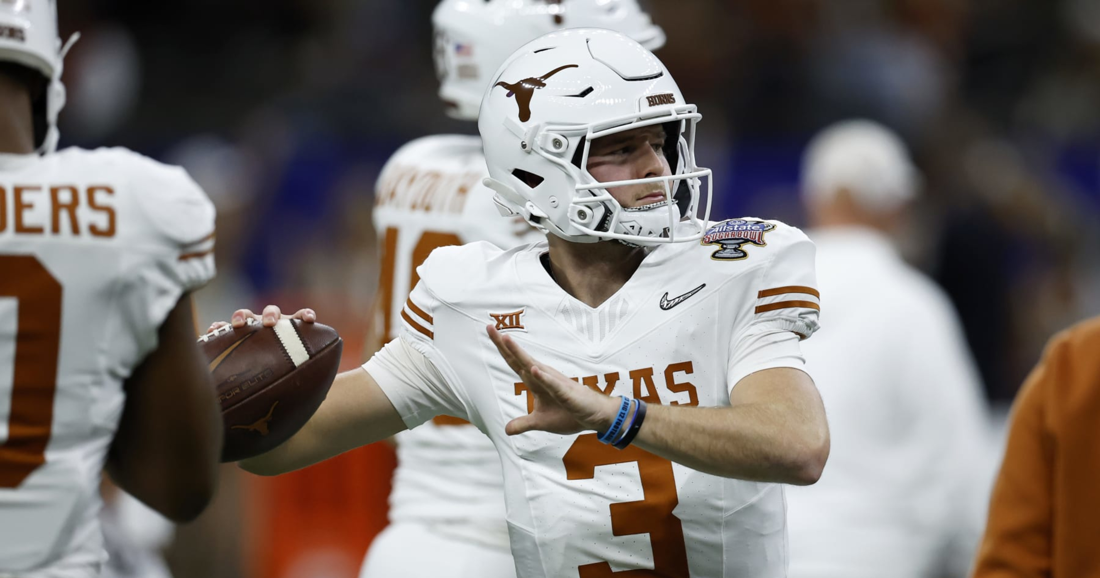 Quinn Ewers Is Texas' QB1 Over Arch Manning For 2024 Season, HC Steve ...