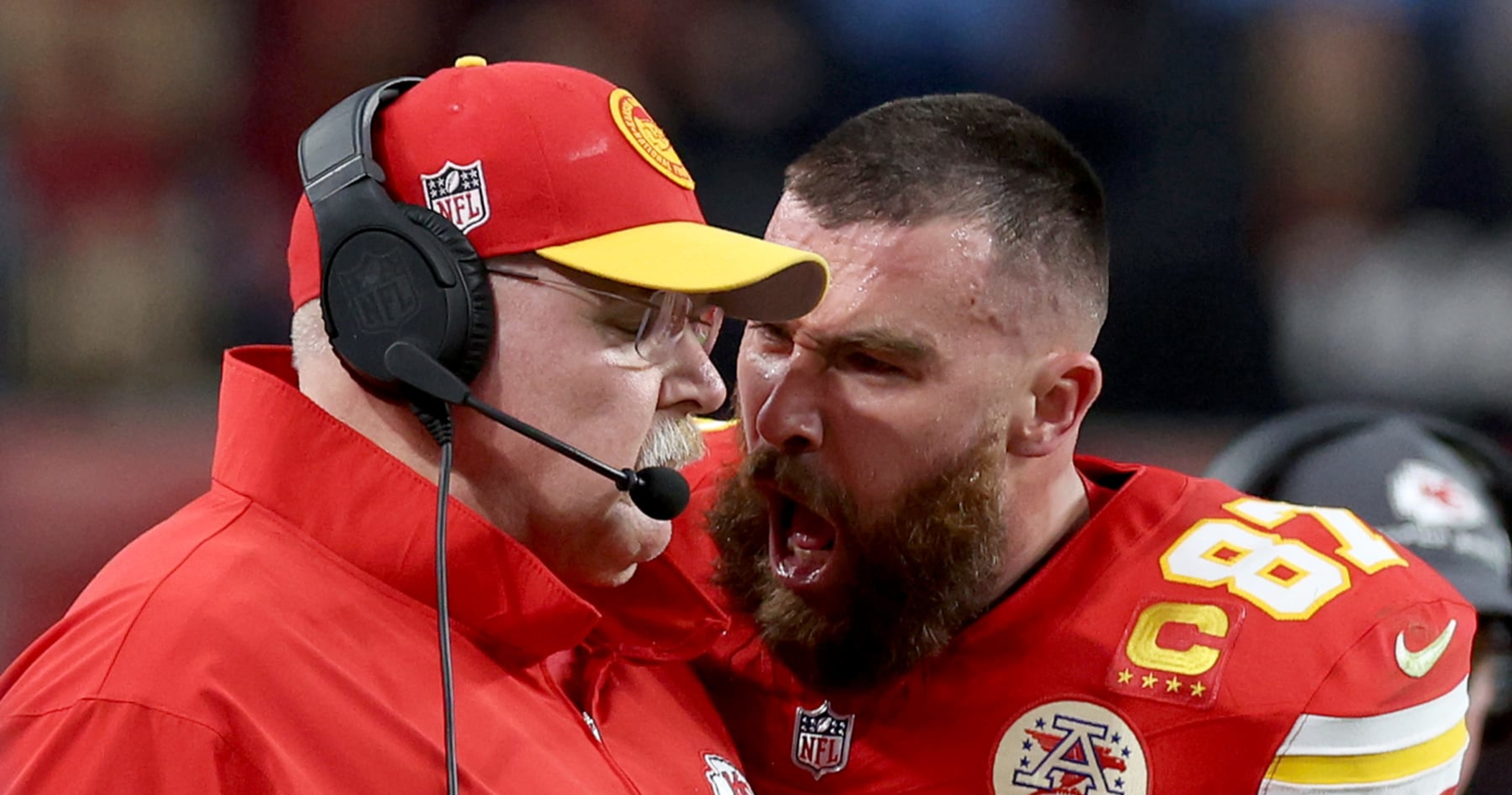 eagles-a-j-brown-i-d-be-out-of-nfl-if-i-bumped-hc-like-travis-kelce