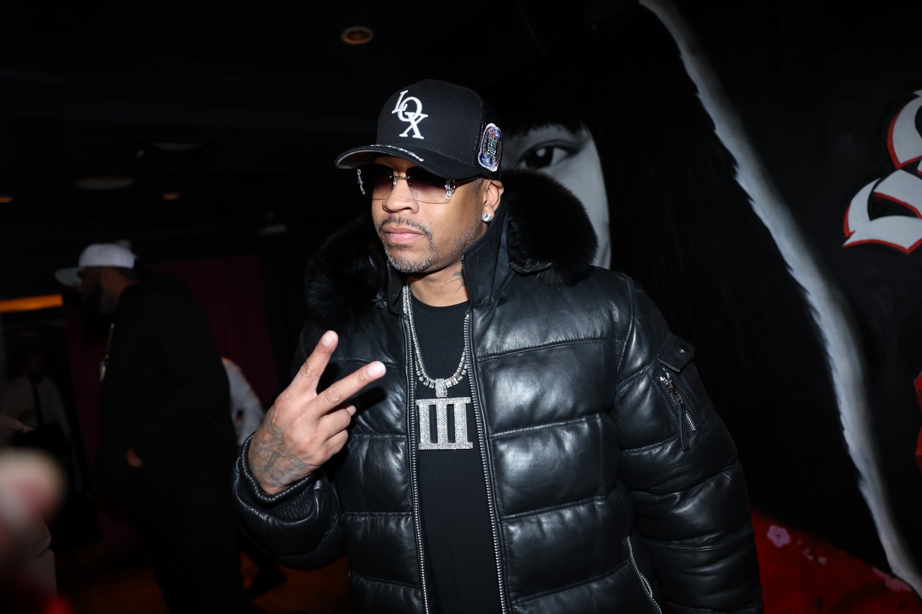 Allen Iverson to Be Honored with Sculpture on 'Legends Walk' at 76ers' ...