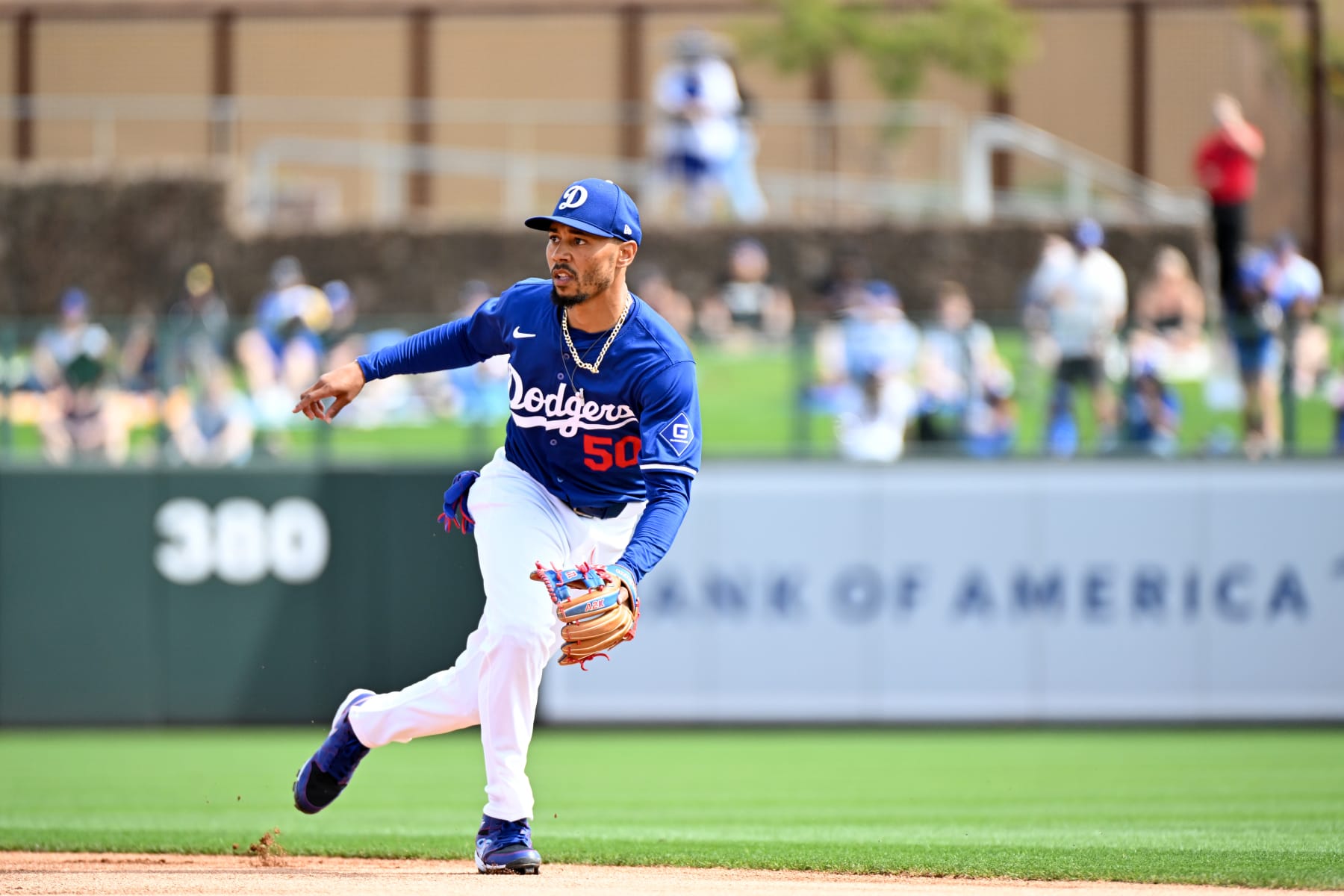 Mookie Betts to Be Dodgers' Starting Shortstop over Gavin Lux, Dave Roberts Says | News, Scores