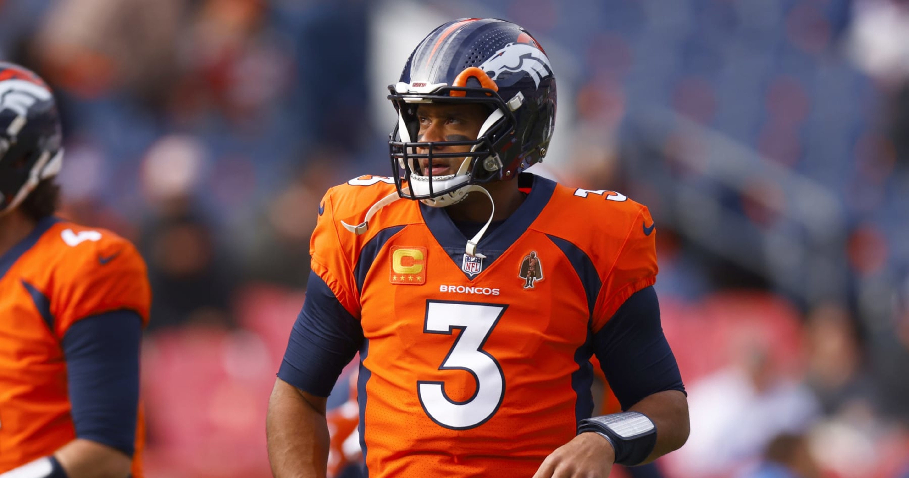 NFL Fans Applaud Russell Wilson