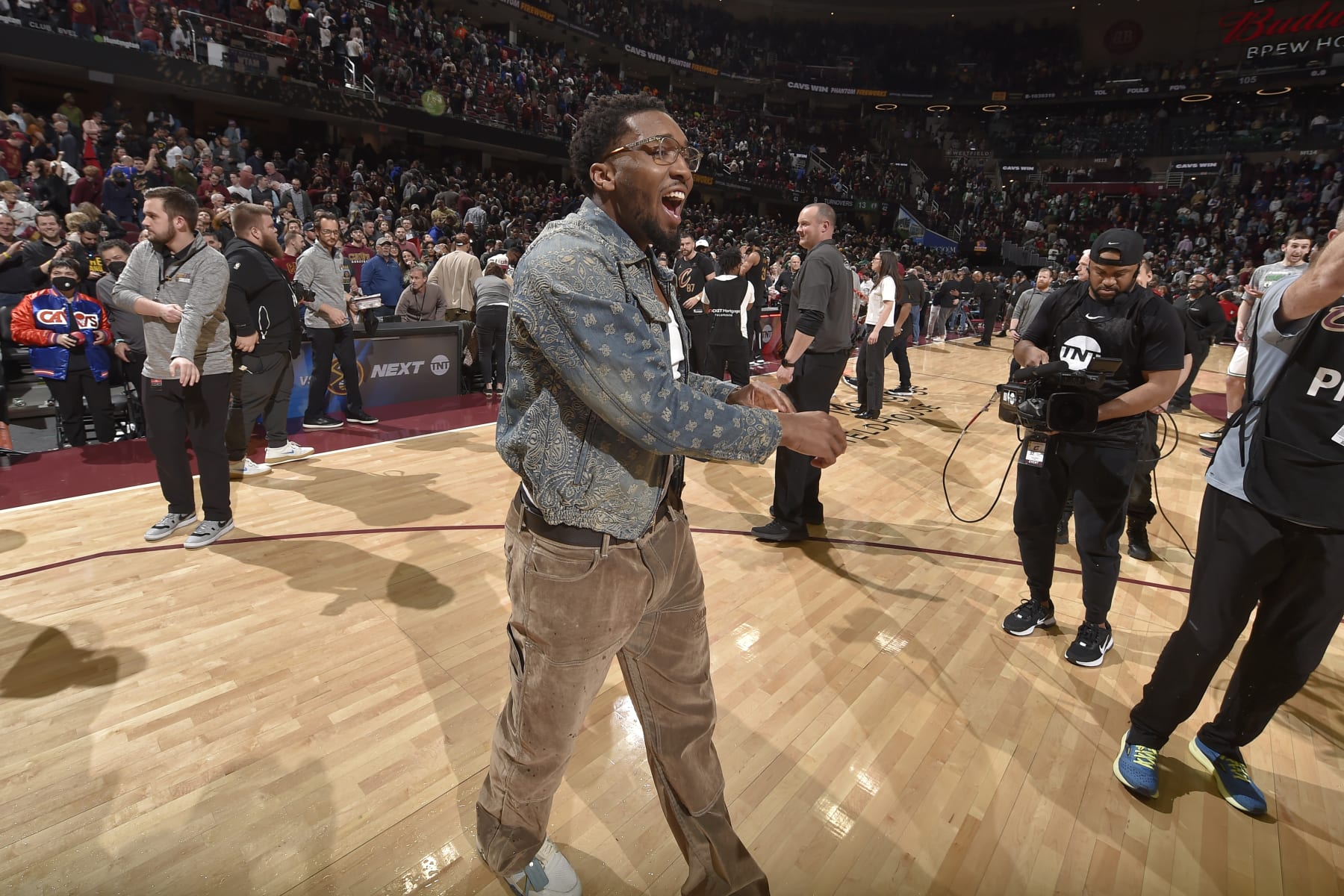 Cavs' Donovan Mitchell Joins Joel Embiid, More Stars Ineligible for MVP, All-NBA - Vimarsana News