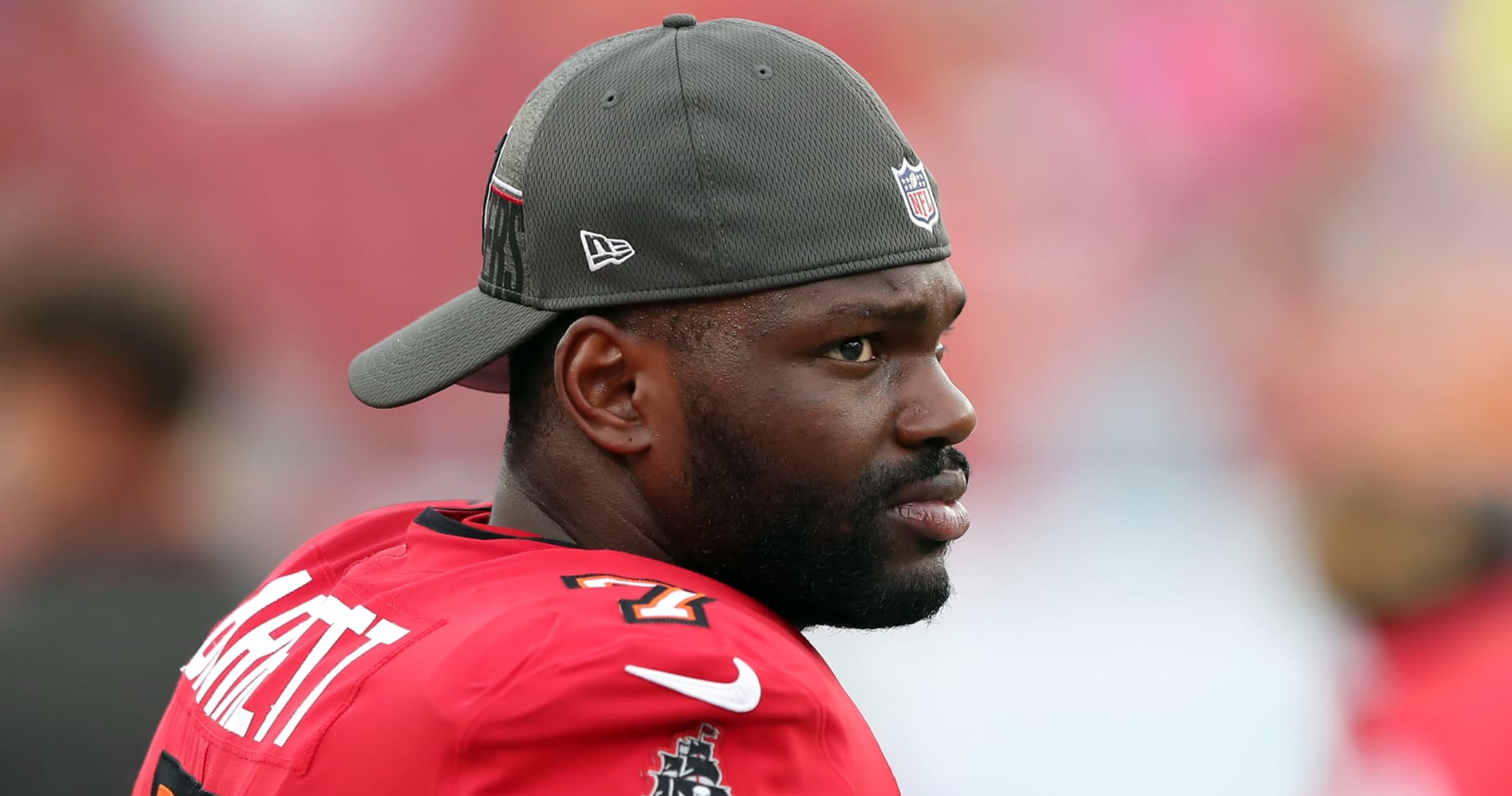 Shaq Barrett, Dolphins Agree to 1Year Contract Worth Up to 9M After
