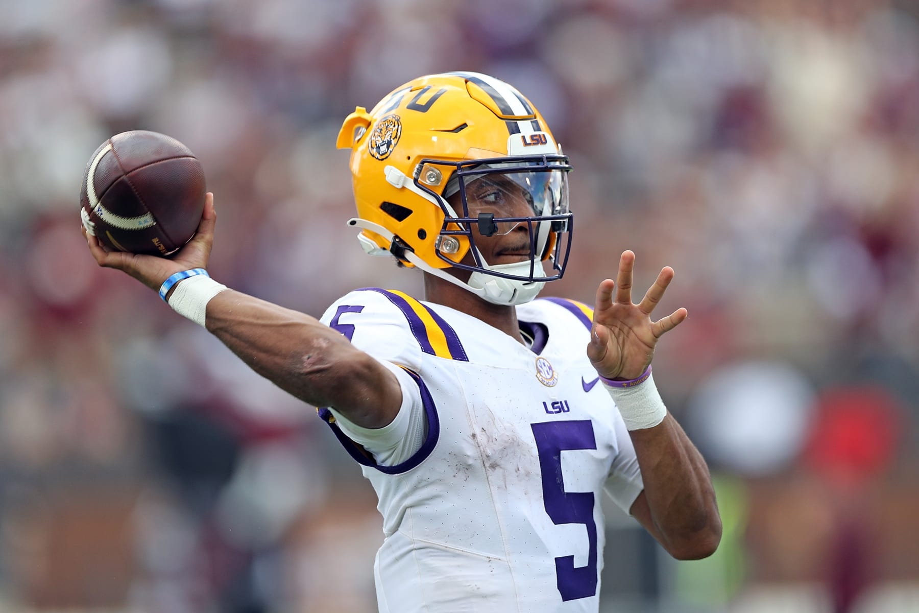 Jayden Daniels Reacts to Viral Photo of Throwing Elbow, Says He's