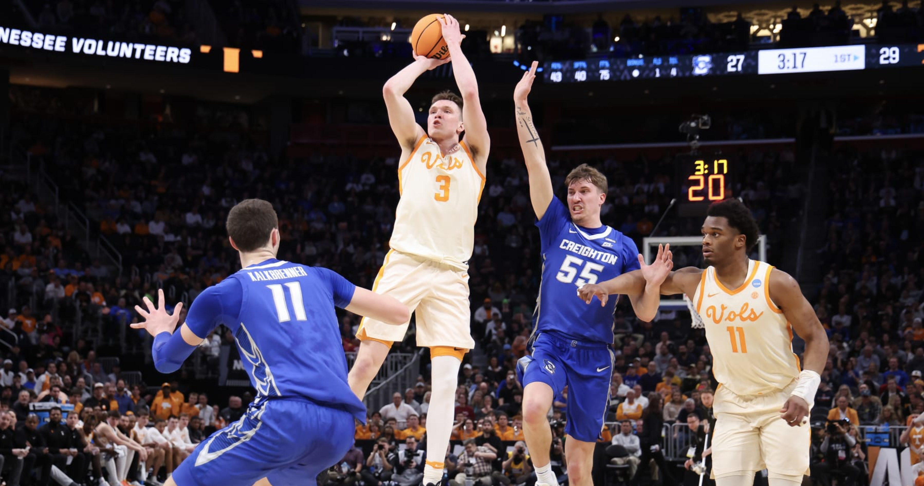 Dalton Knecht, Tennessee Impress CBB Fans with Win vs. Creighton to