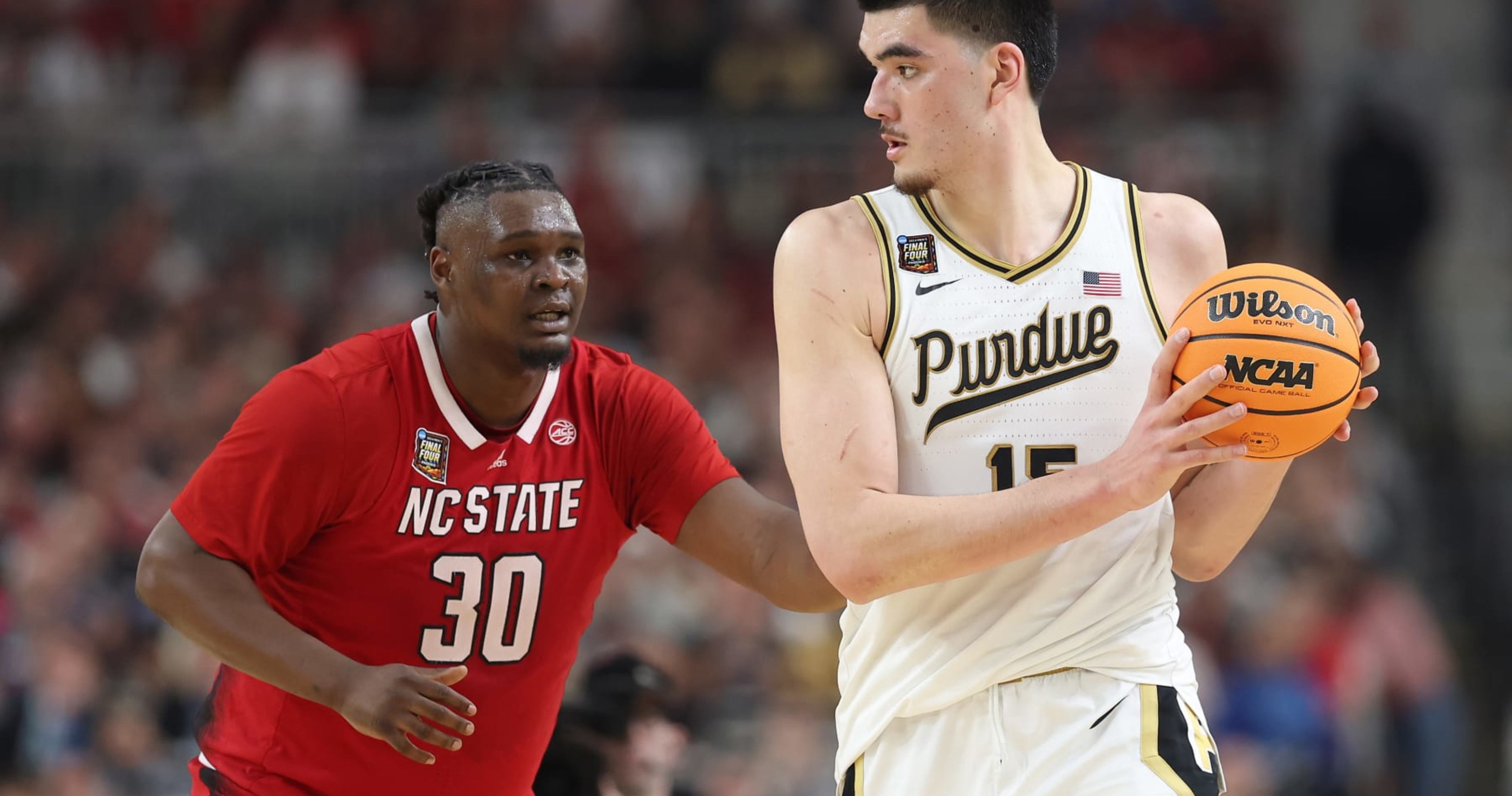 Purdue's Zach Edey Outplays NC State's DJ Burns Jr., Wows CBB Fans in ...