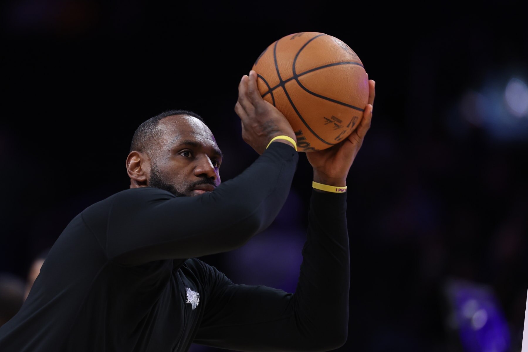 Lakers' LeBron James Hypes Iowa's Caitlin Clark After Wild Start vs. South Carolina - Vimarsana News