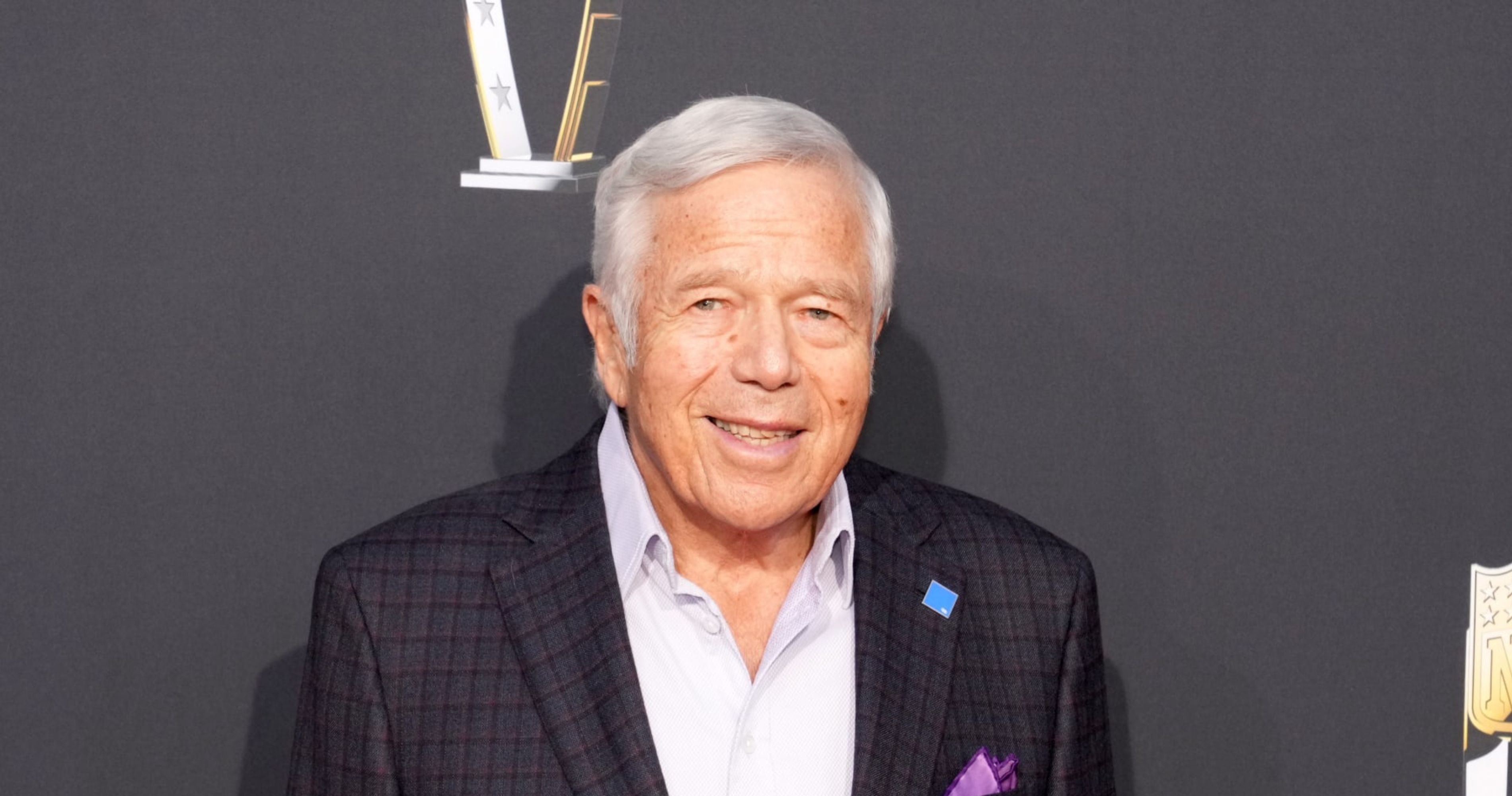 Report: Patriots Owner Robert Kraft's Son Josh Considering Run for ...