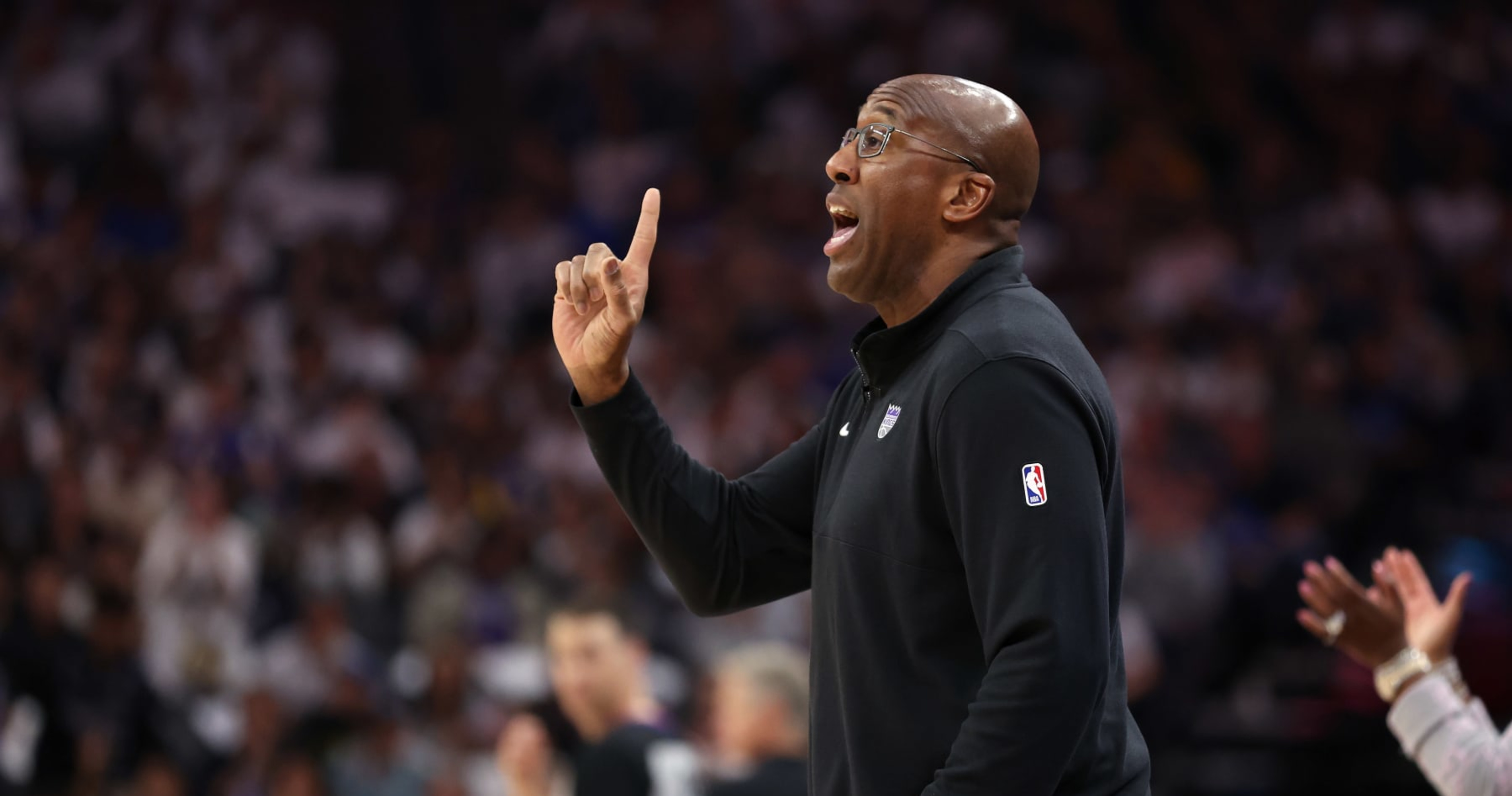 NBA Rumors: Mike Brown, Kings Agree to 3-Year, $30M Contract Extension thumbnail