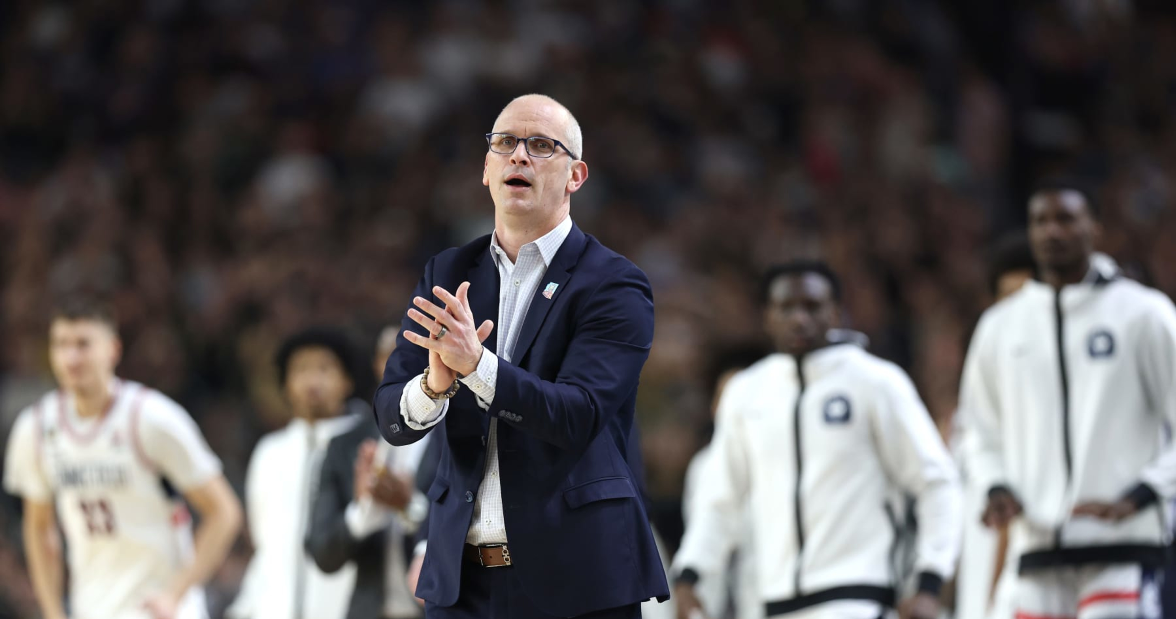 NBA Rumors: Dan Hurley Confirms Lakers HC Talks with UConn Players amid ...