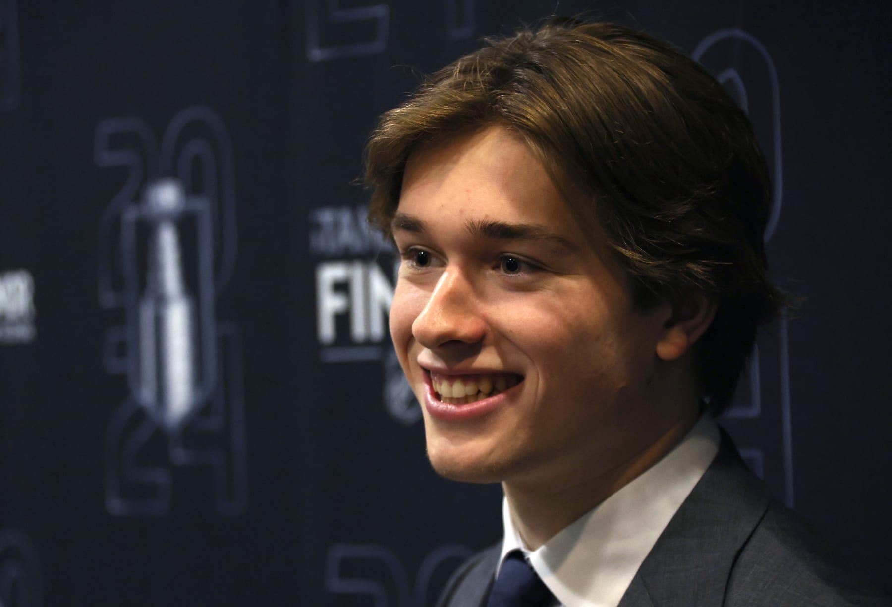 NHL Scout Macklin Celebrini Described as 'Sidney Crosbylite' Ahead of