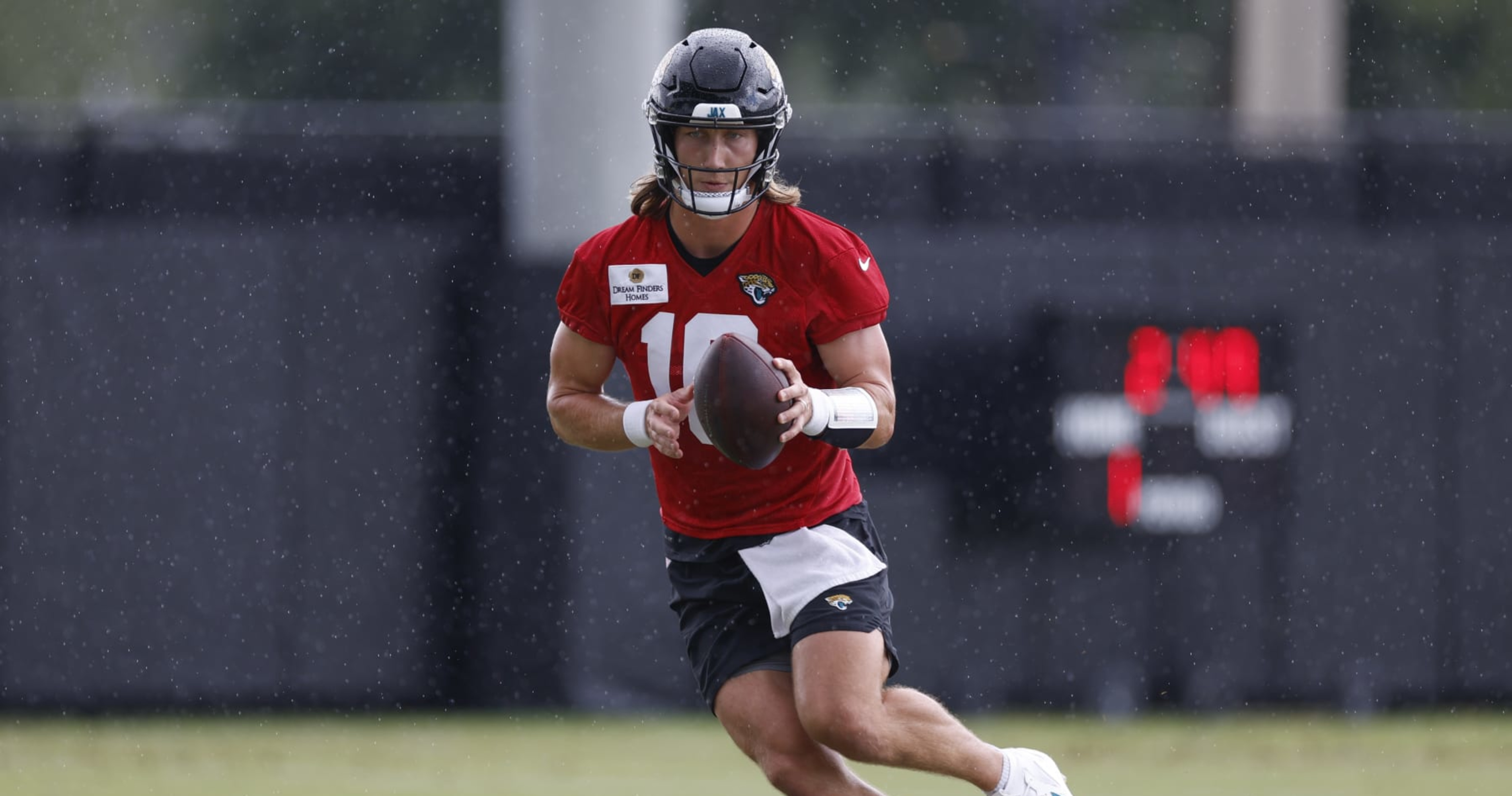 Jaguars' Updated Salary Cap After Trevor Lawrence's Rumored 275M