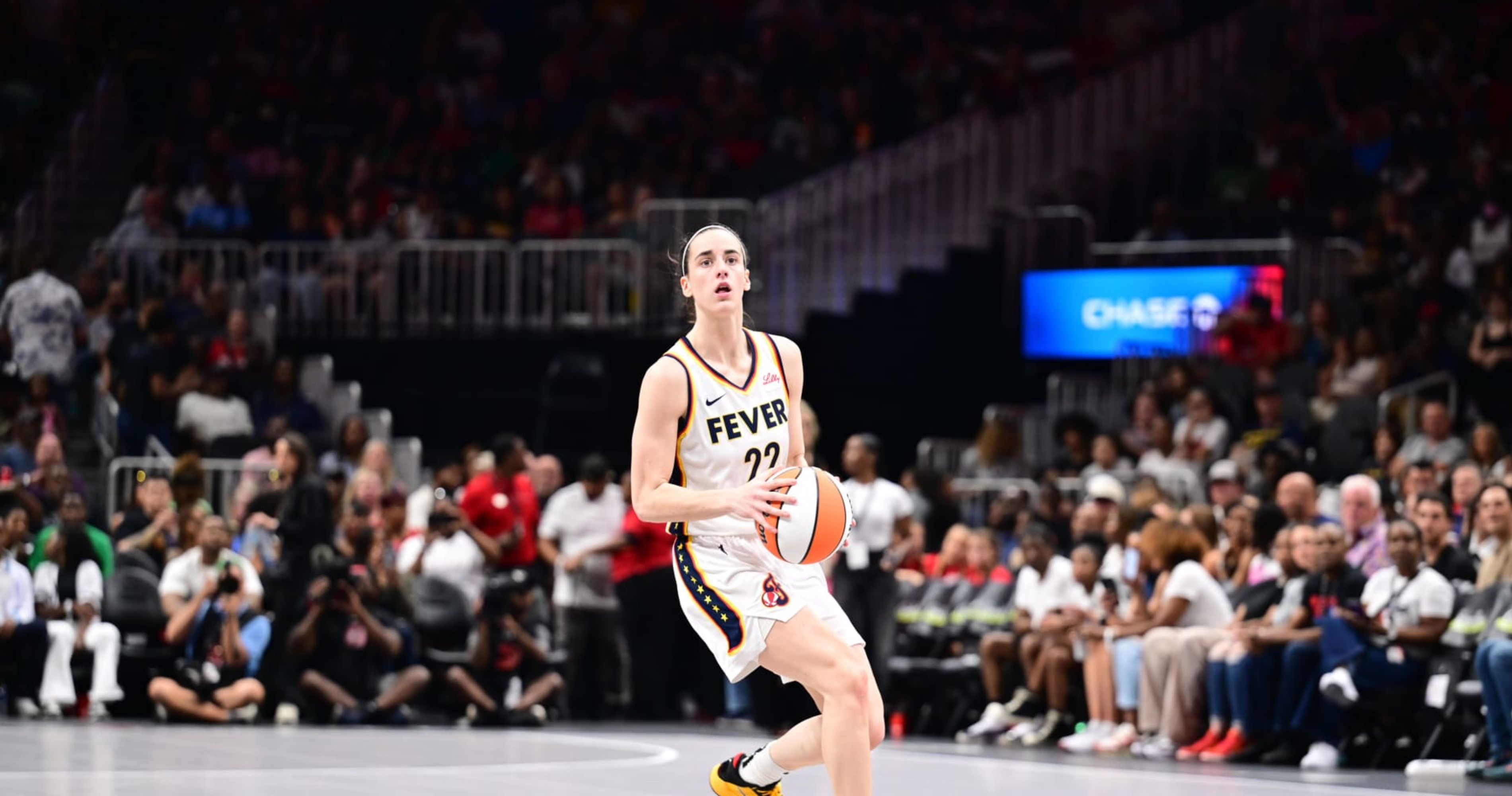 Caitlin Clark Scores 16, Wows WNBA Fans as Fever Beat Dream to Win 4th  Straight Game | News, Scores, Highlights, Stats, and Rumors | Bleacher  Report