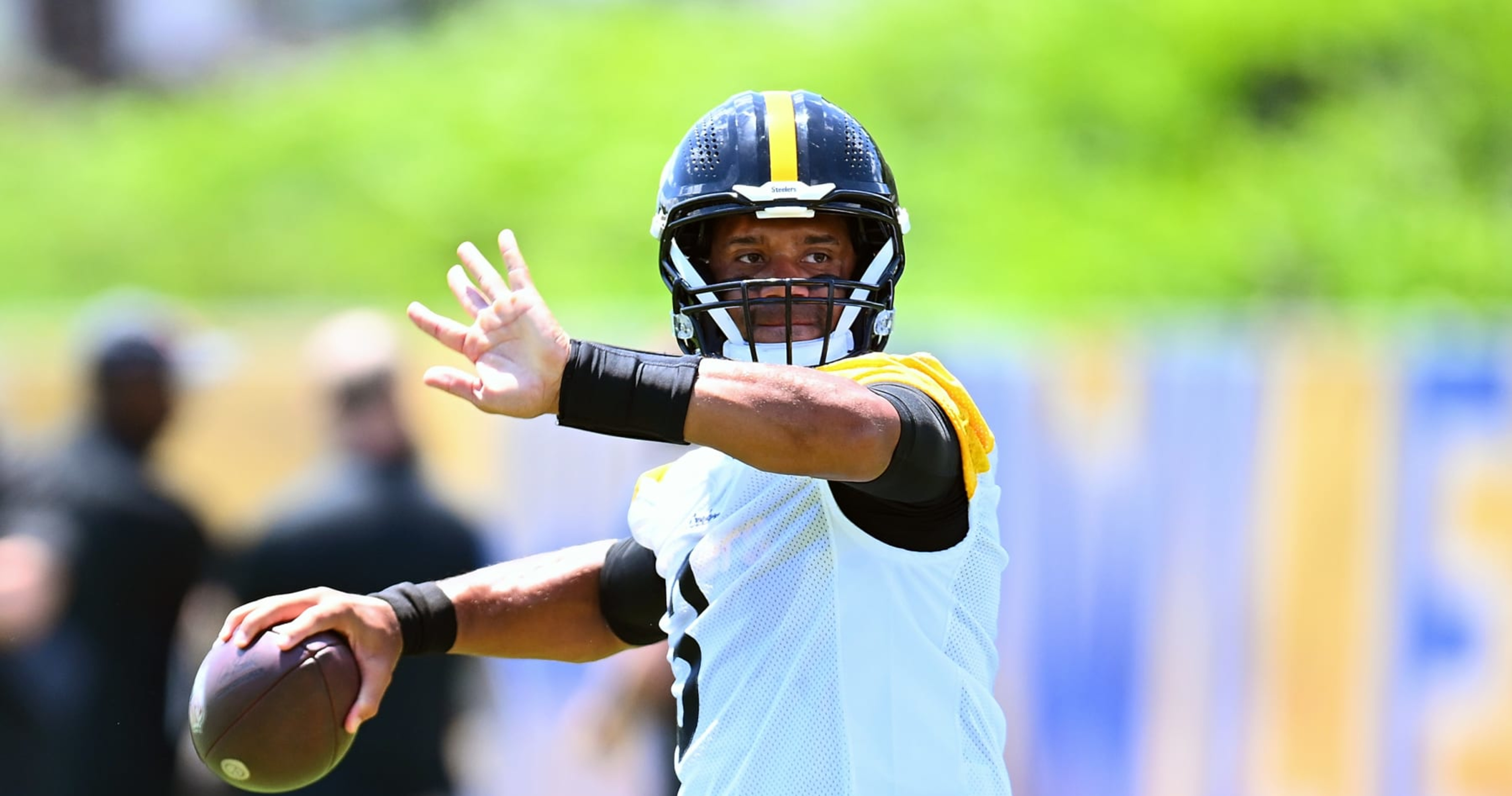 NFL Rumors: Steelers Have Seen a ‘Motivated’ Russell Wilson amid Justin Fields Battle