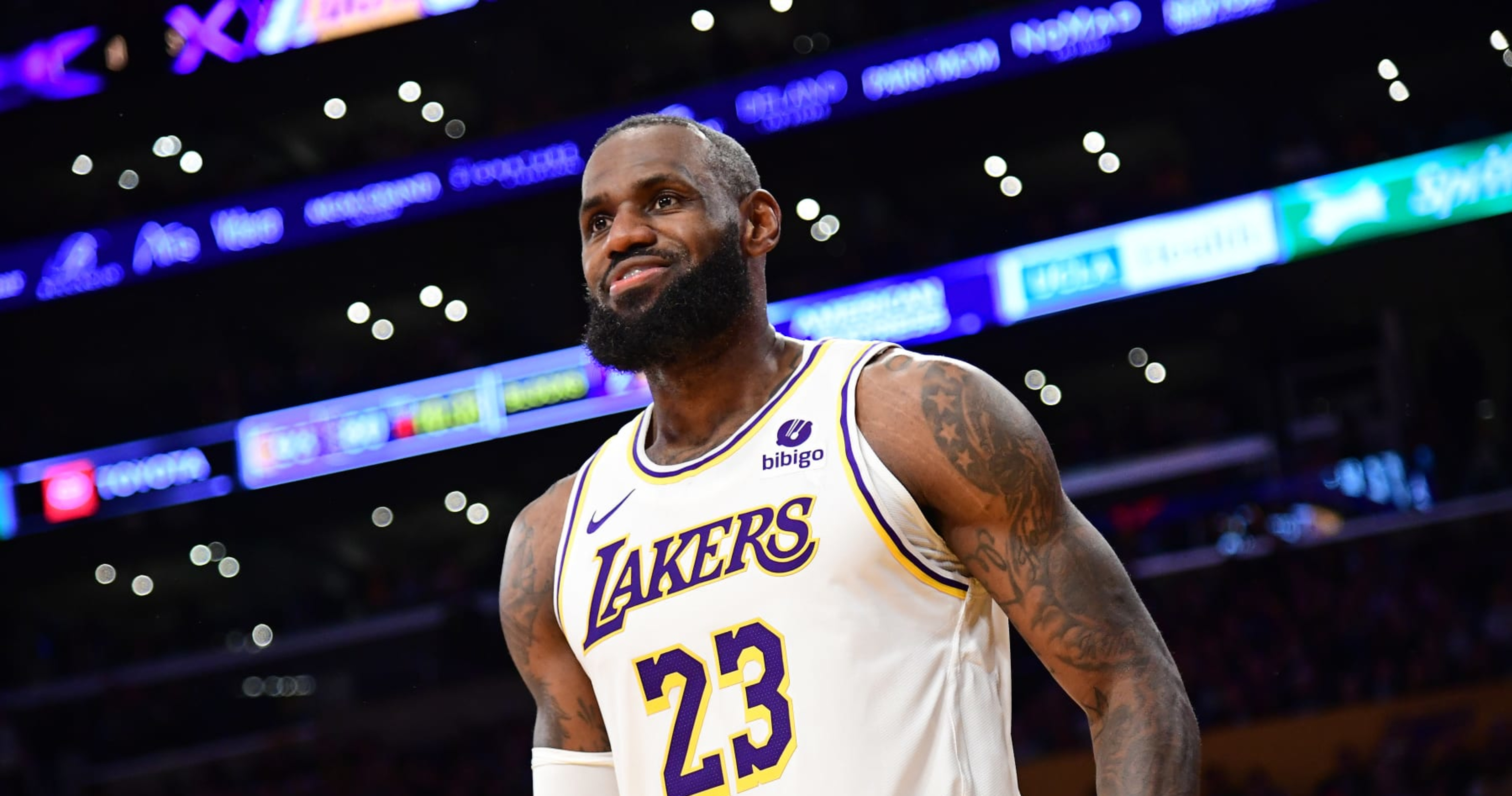 LeBron James Rumors: Lakers Committed to NBA Icon; Open to 3-Year, Max Contract Offer | News, Scores, Highlights, Stats, and Rumors | Bleacher Report
