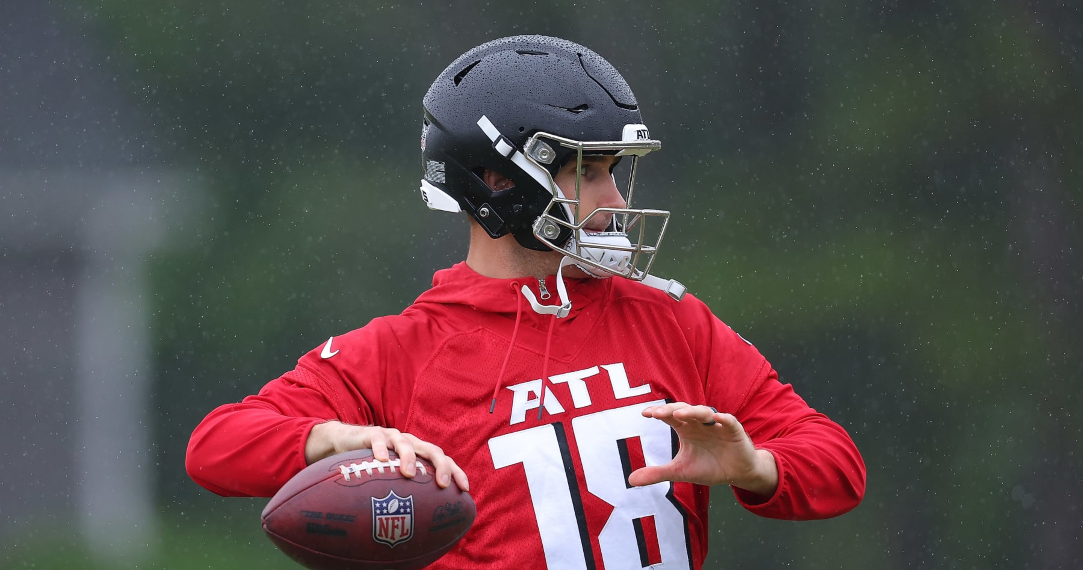 Kirk Cousins' 1st Photo In Falcons Uniform Revealed After Massive Free ...