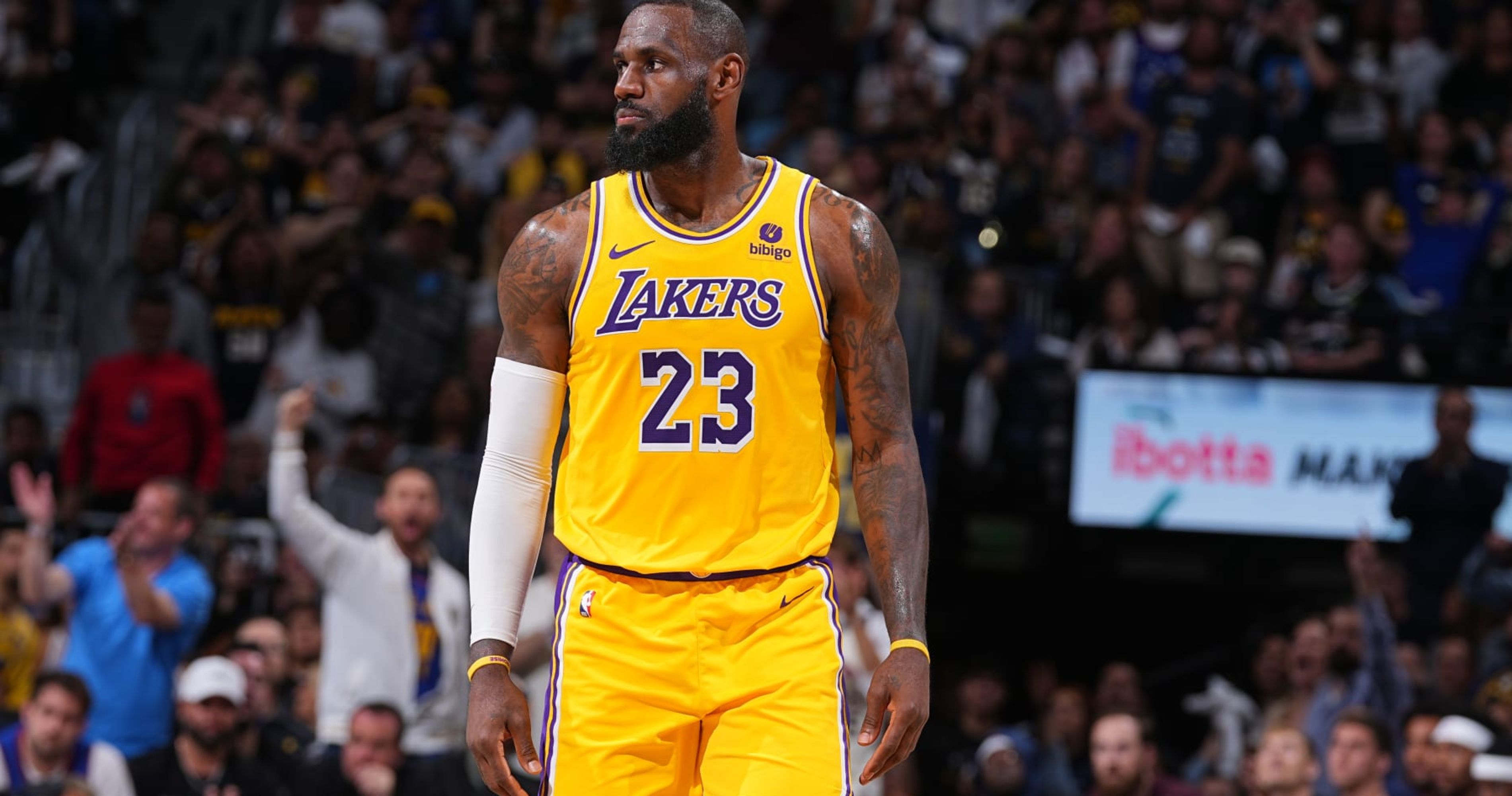 Lebron James Rumors Sense Lakers Star Goes Year To Year Amid Contract Decision News Scores 2019