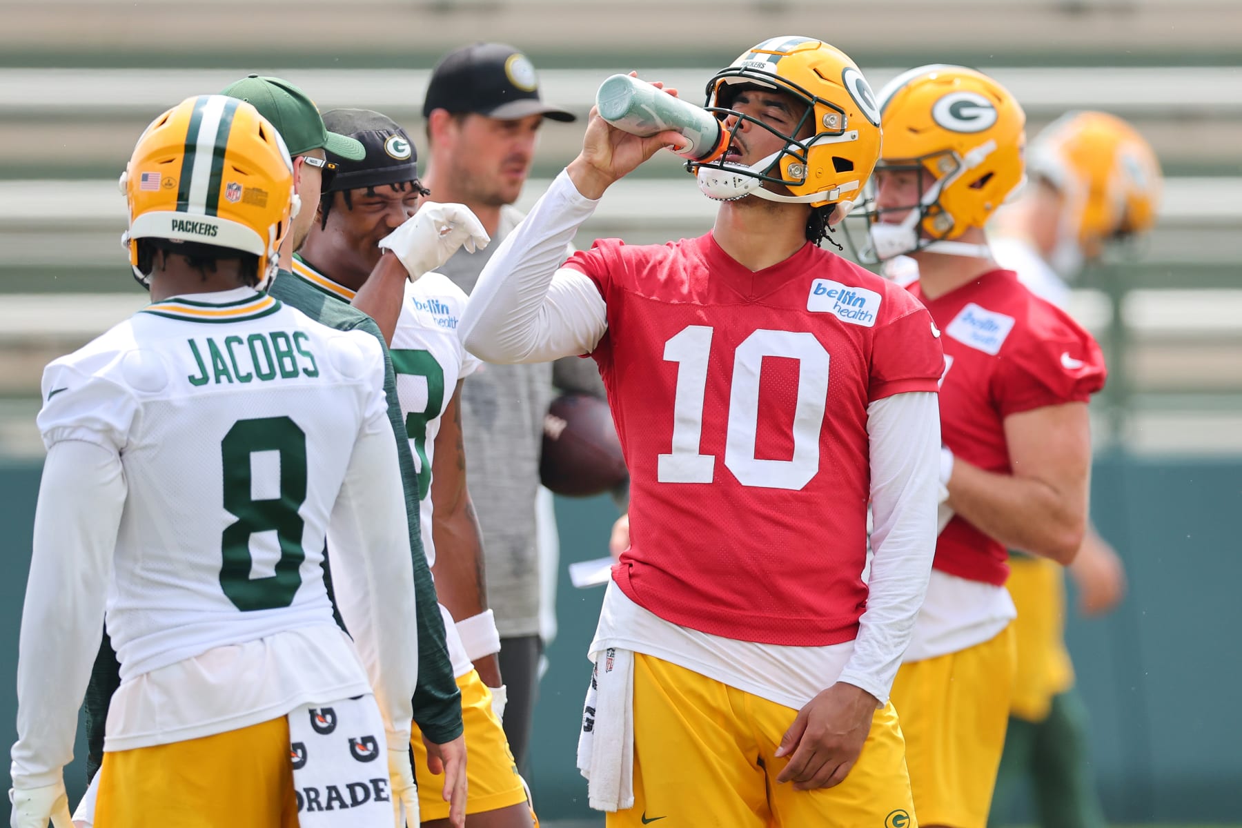 Jacobs Running Back Fantasy Alert: Josh Jacobs 'Running Real Routes' After Signing Packers ...