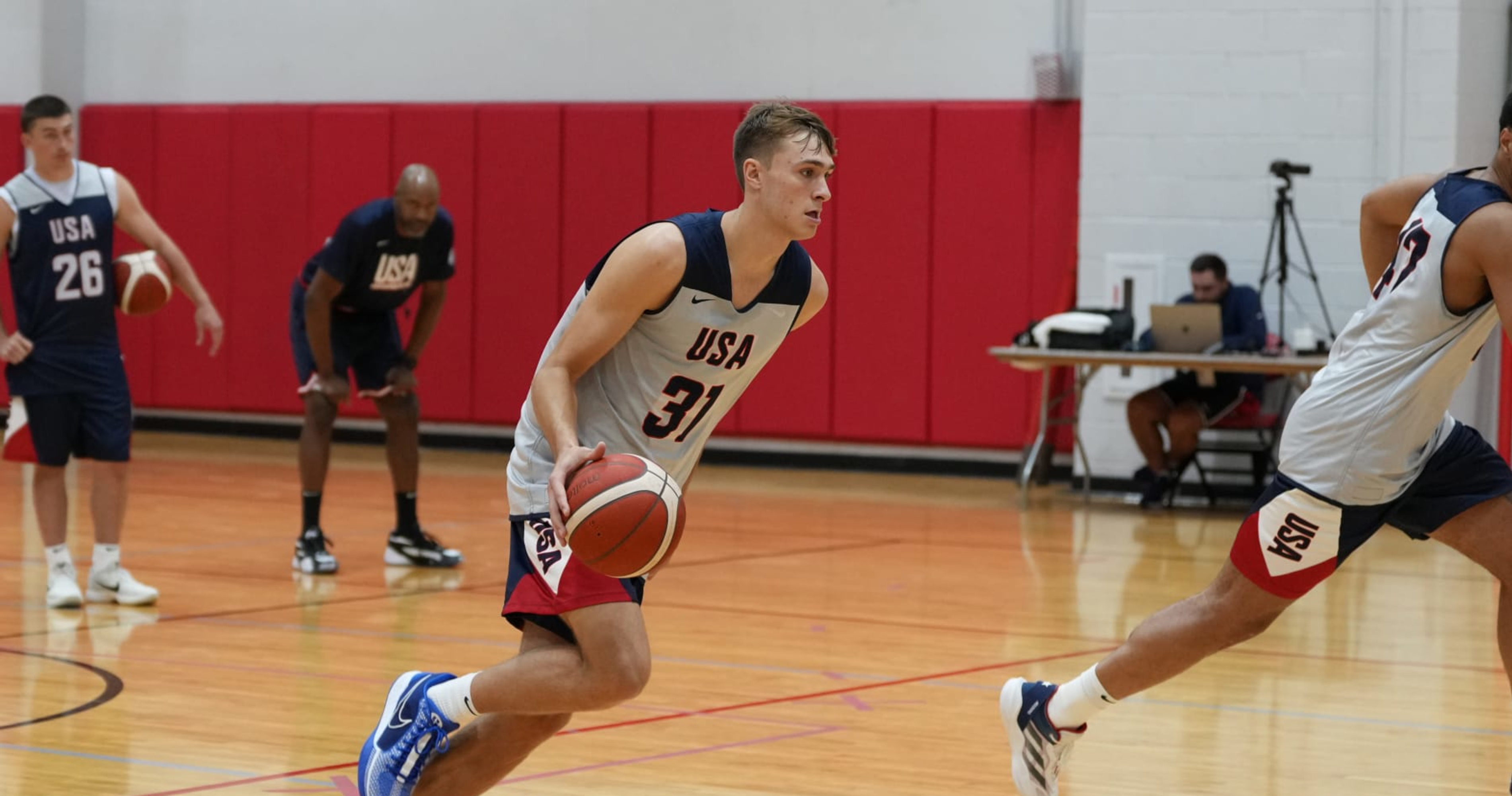 Video: Cooper Flagg Competes For Select Team Vs. LeBron James, USA ...