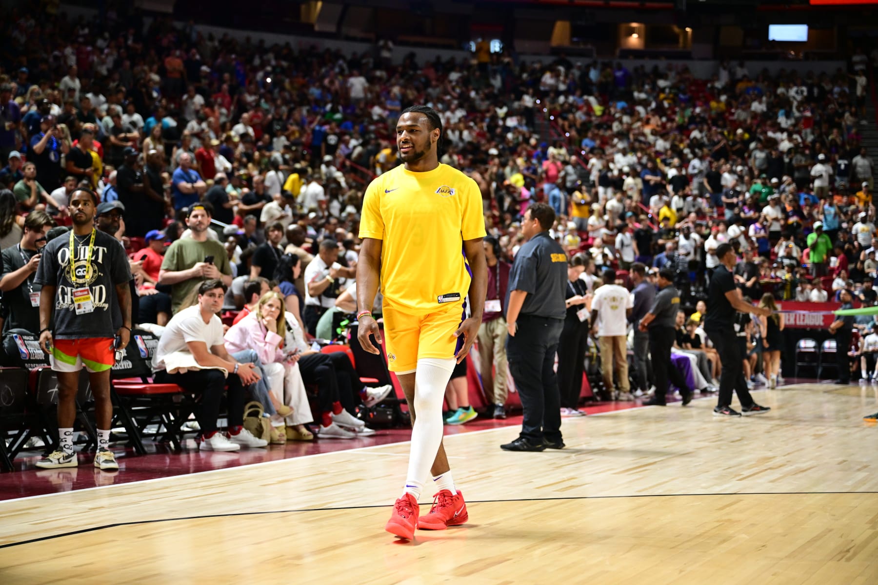 Lakers Jj Redick Reveals His Message To Bronny James On Defense At Nba Lakers Jj Redick Reveals His Message To Bronny James On Defense At Nba