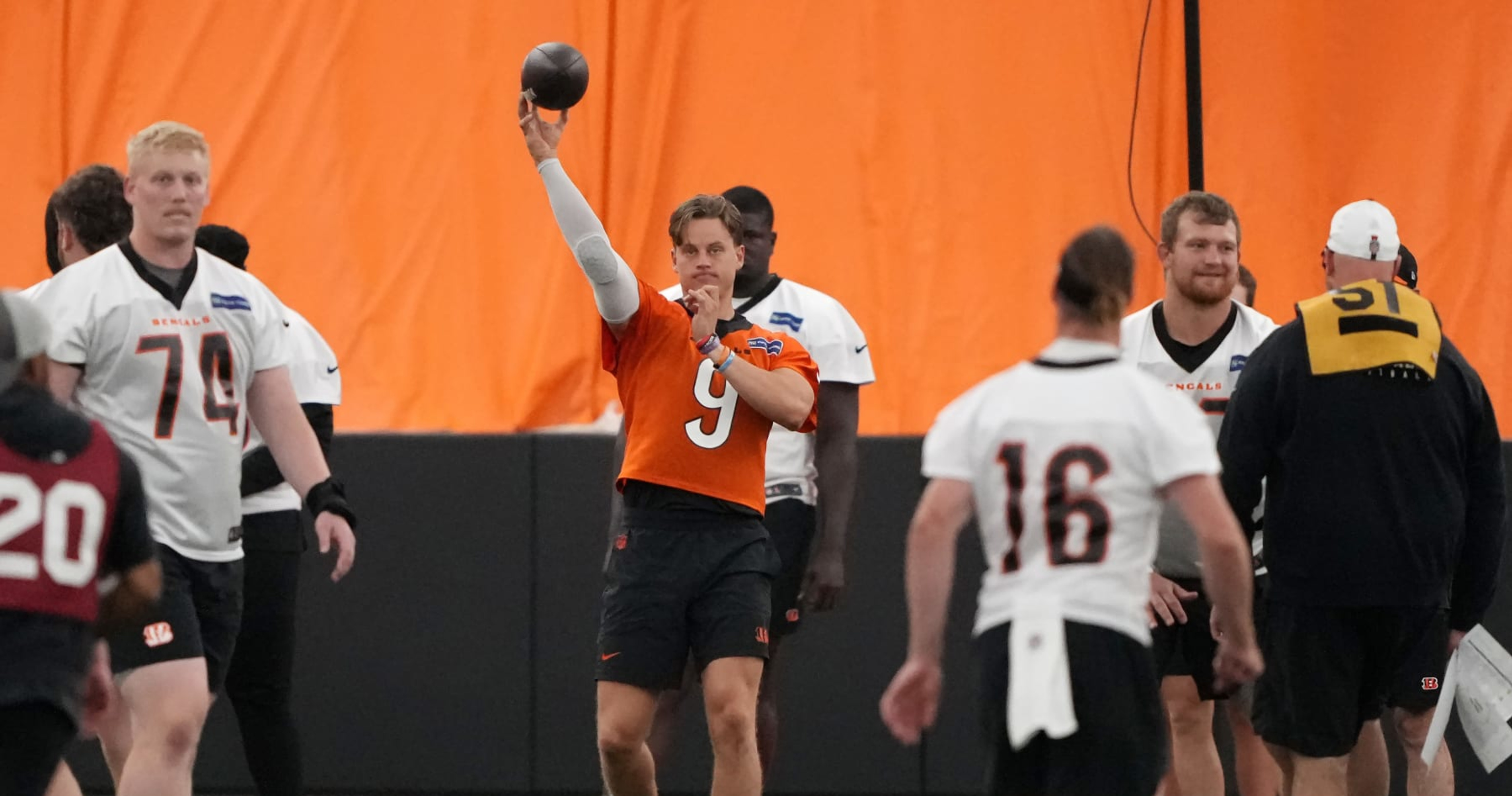 NFL Coach Hypes Bengals’ Joe Burrow: ‘Baller…Tough as Nails’ Ahead of Injury Return