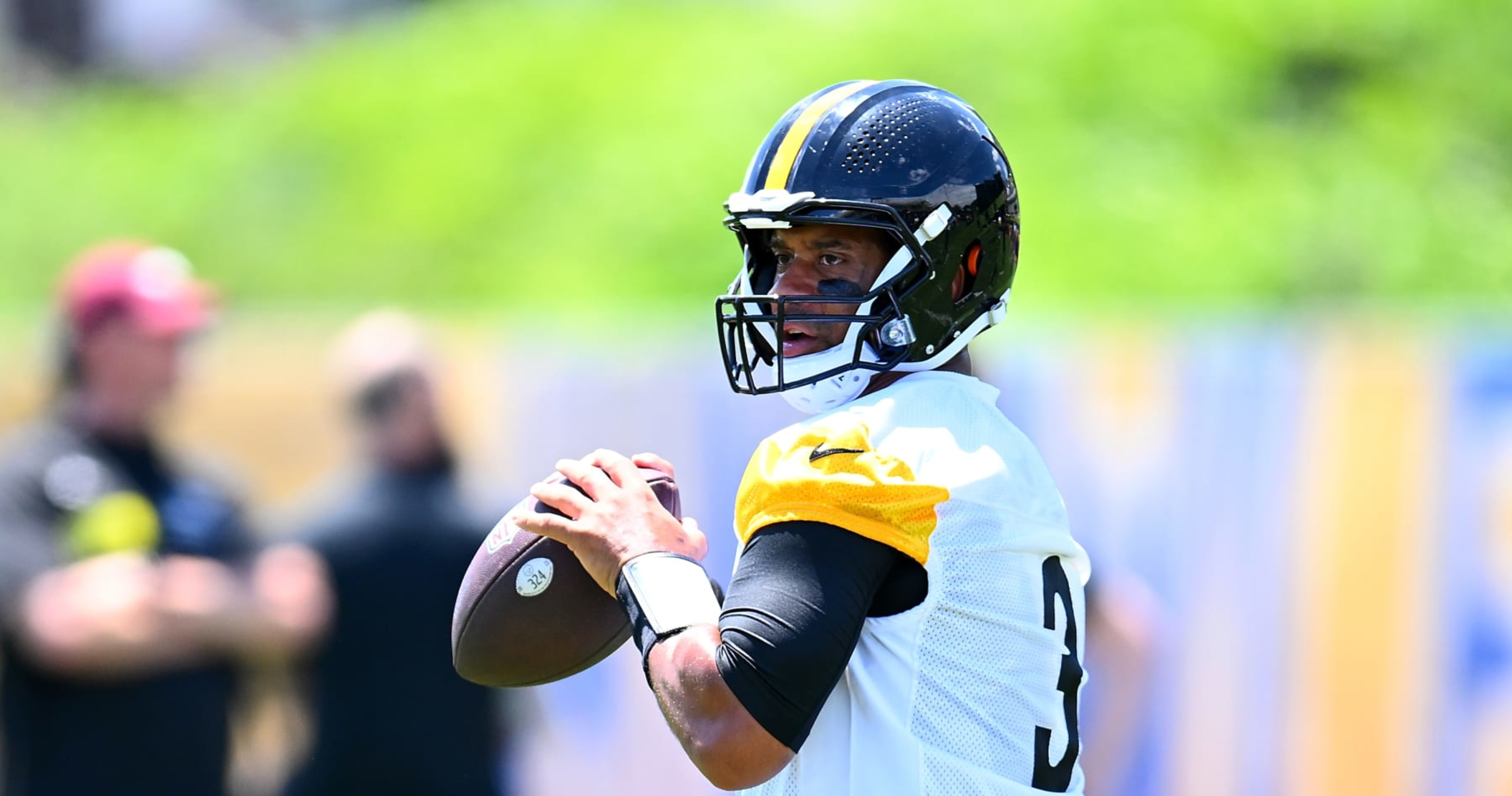 Steelers' Russell Wilson Day-to-Day With Calf Injury; Justin Fields ...