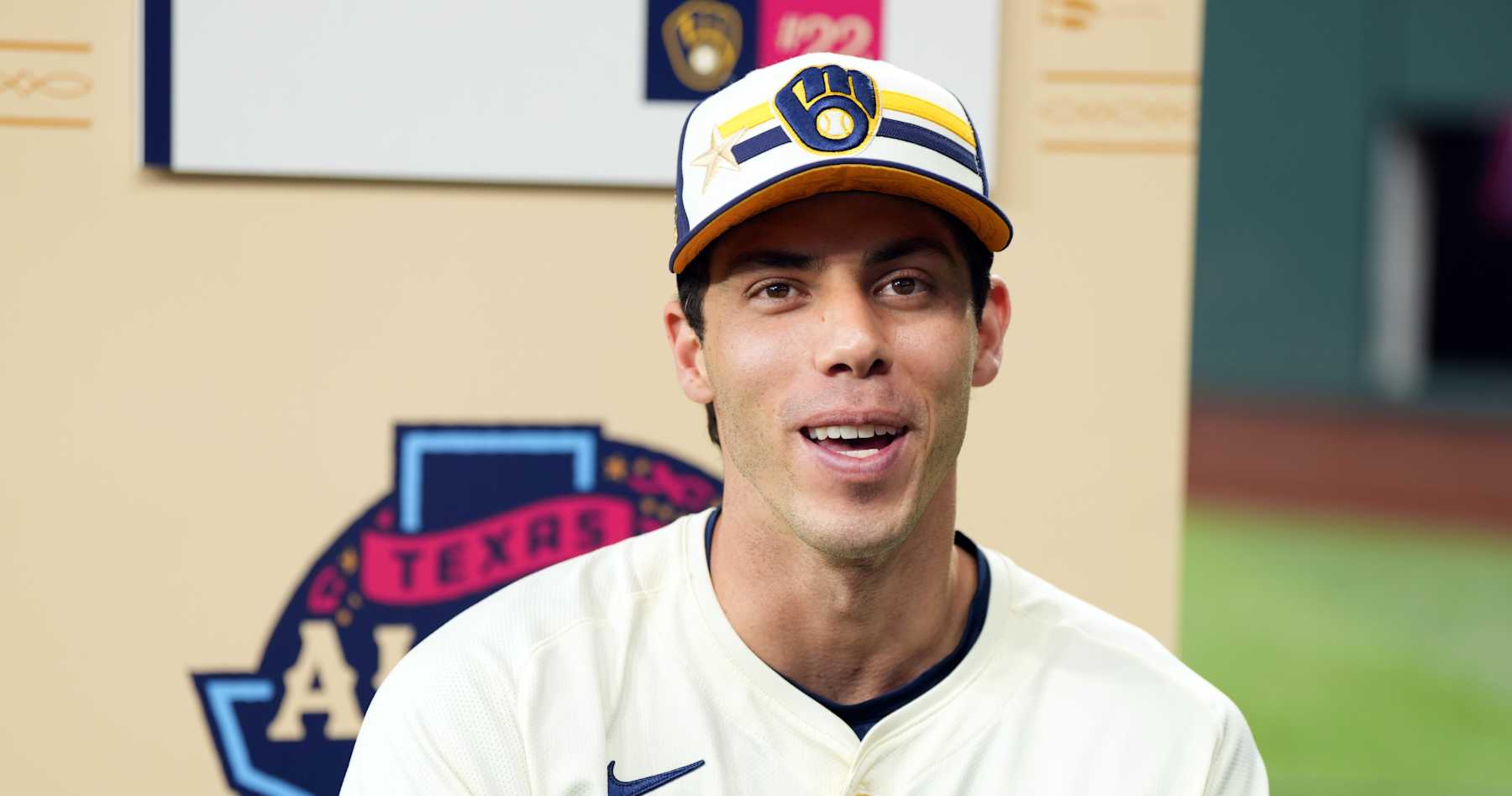 Brewers Christian Yelich Announces Season Ending Surgery On Back