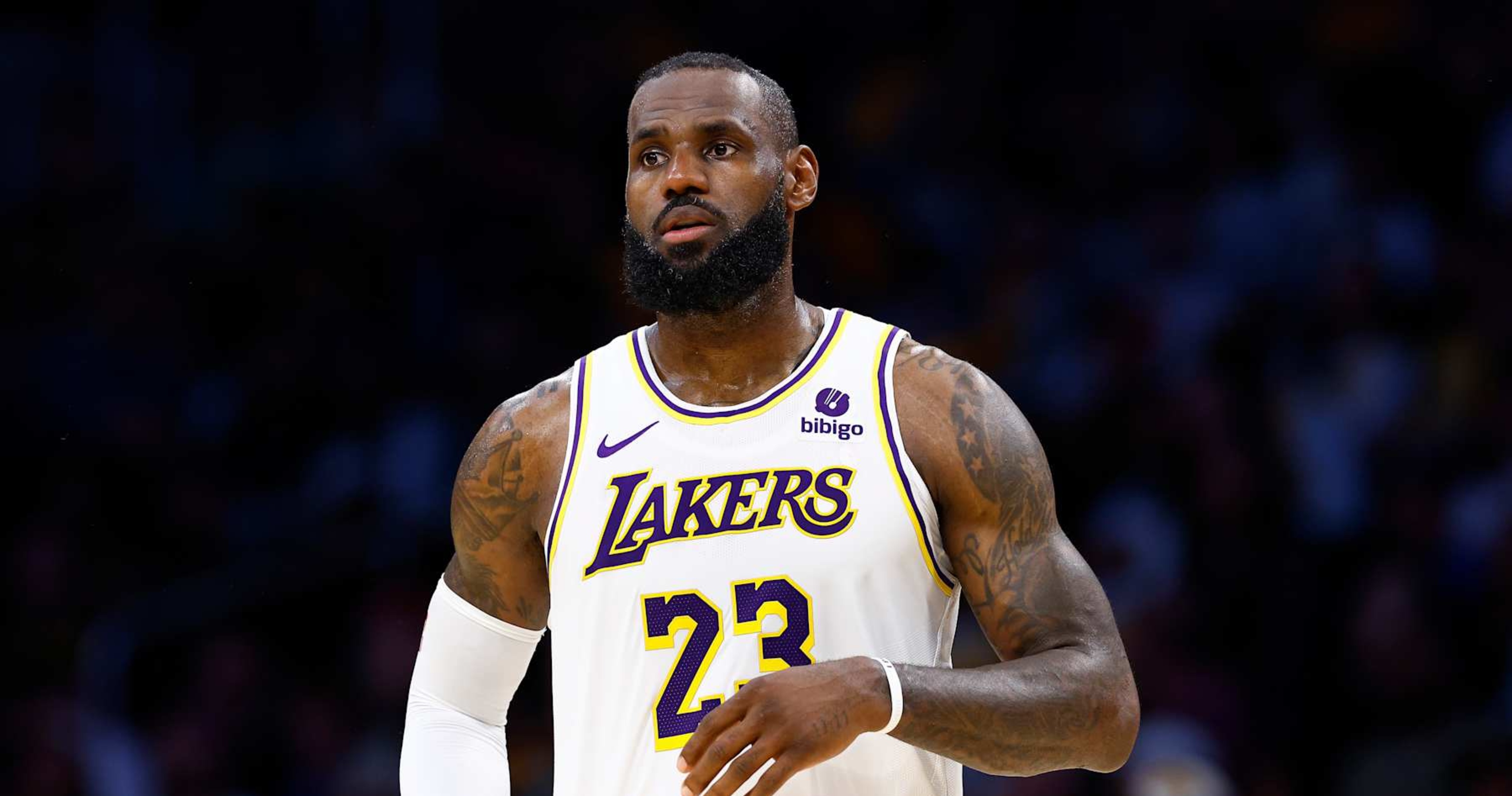 Video LeBron James Lists Tom Brady Patrick Mahomes on His Mt. Rushmore of NFL QBs News Scores Highlights Stats and Rumors Bleacher Report