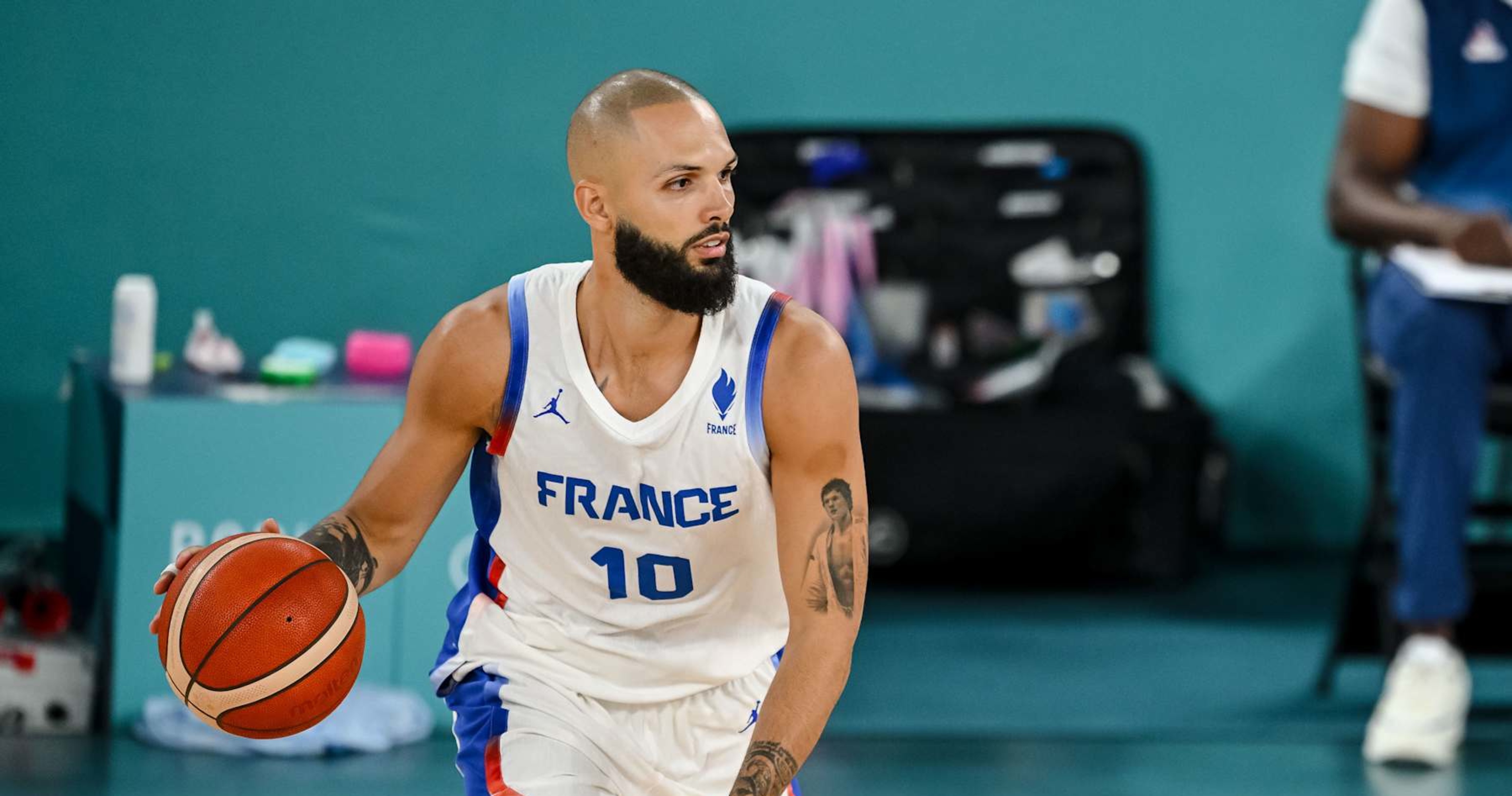 Evan Fournier Agrees to 2-Year, $4M+ Olympiacos Contract After 12 NBA ...