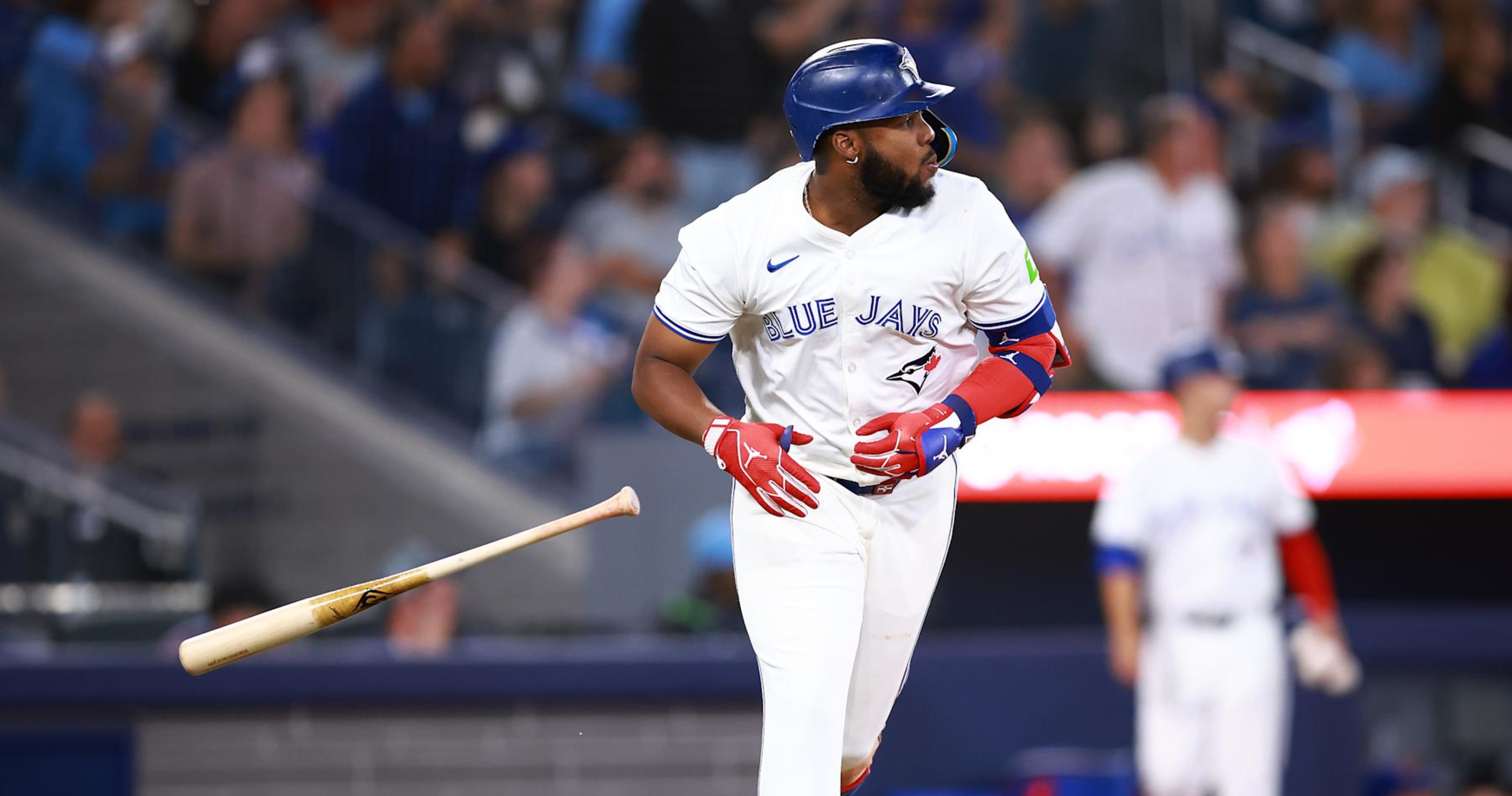 MLB Rumors: Vladimir Guerrero Jr., Blue Jays Contract Talks to Renew After Trade Buzz thumbnail