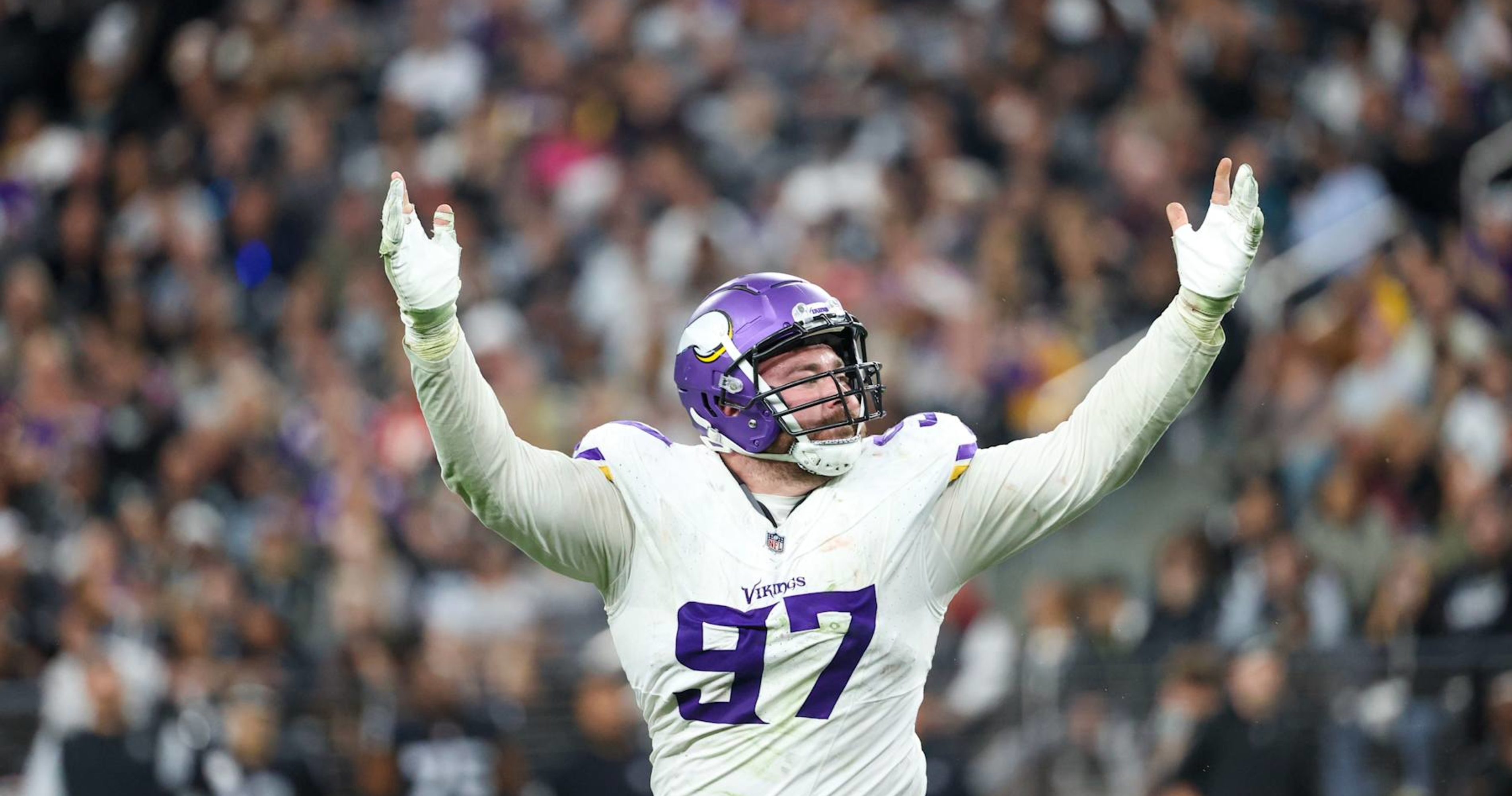 NFL Rumors: Harrison Phillips, Vikings Agree to 2-Year, $19M Contract ...