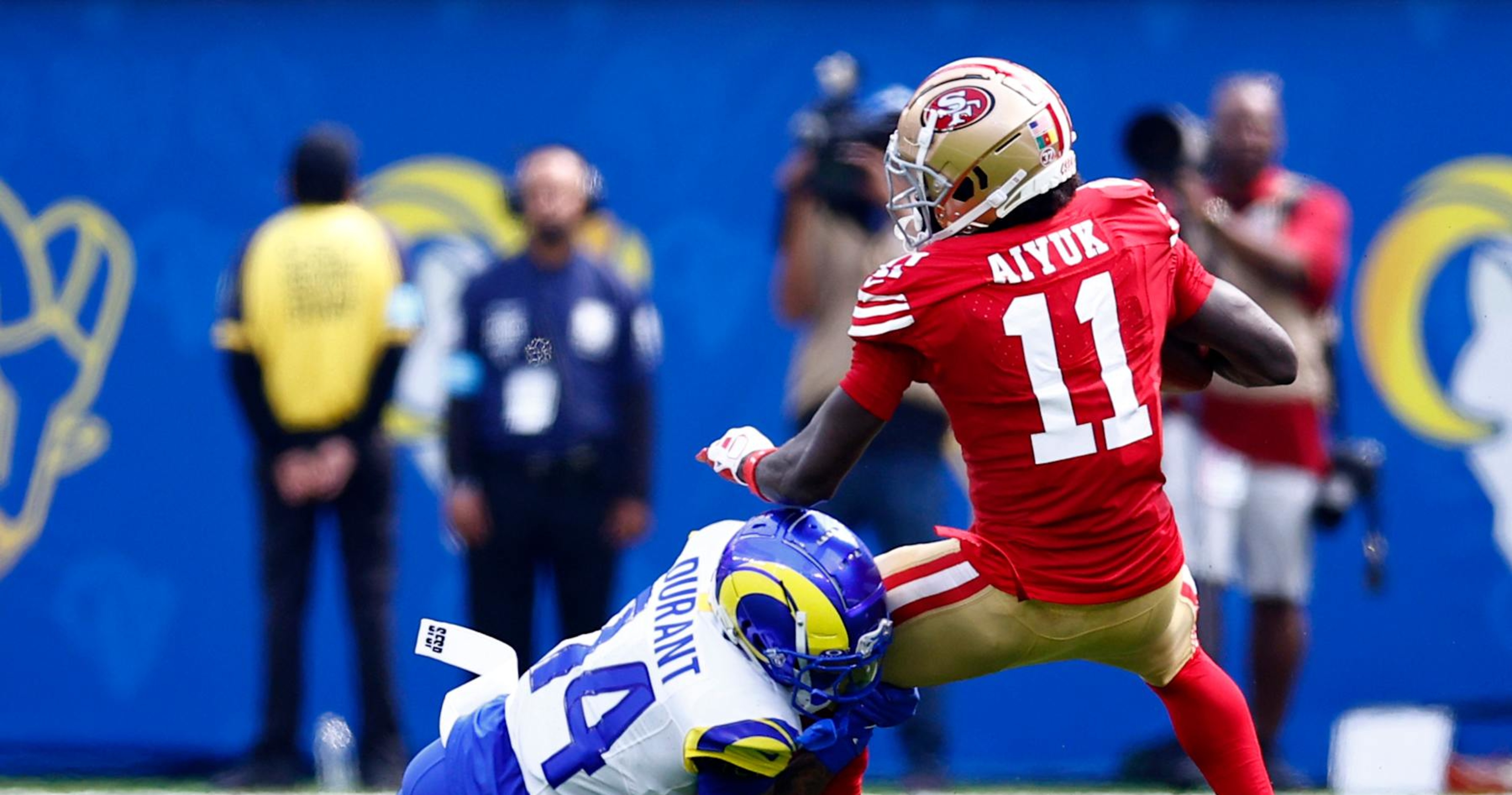 49ers' Brandon Aiyuk, Members of Rams Exchange Shoves on Video After