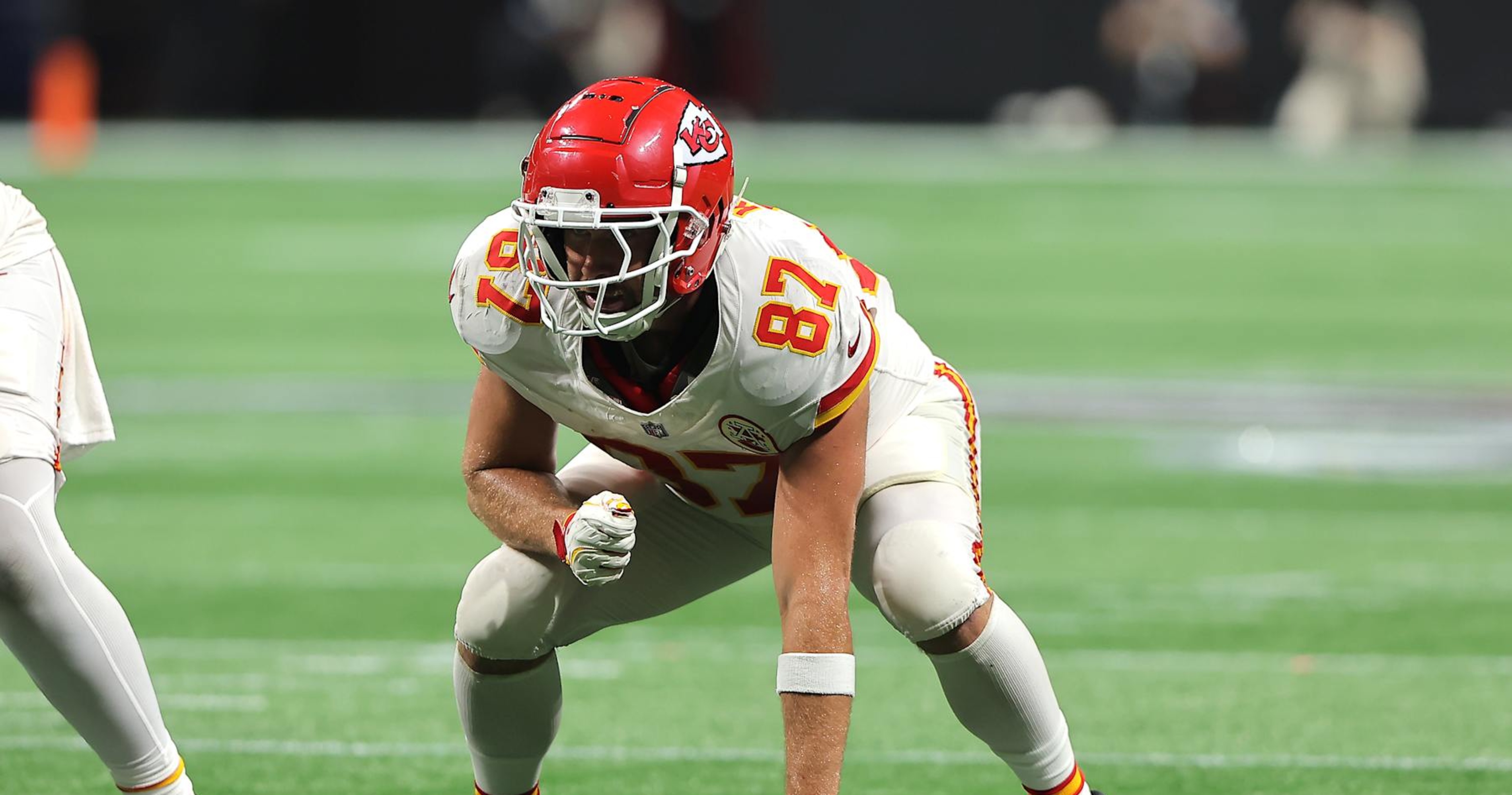 Patrick Mahomes defends Travis Kelce despite criticism: Chiefs TE is covered by three players | News, results, highlights, stats and rumors