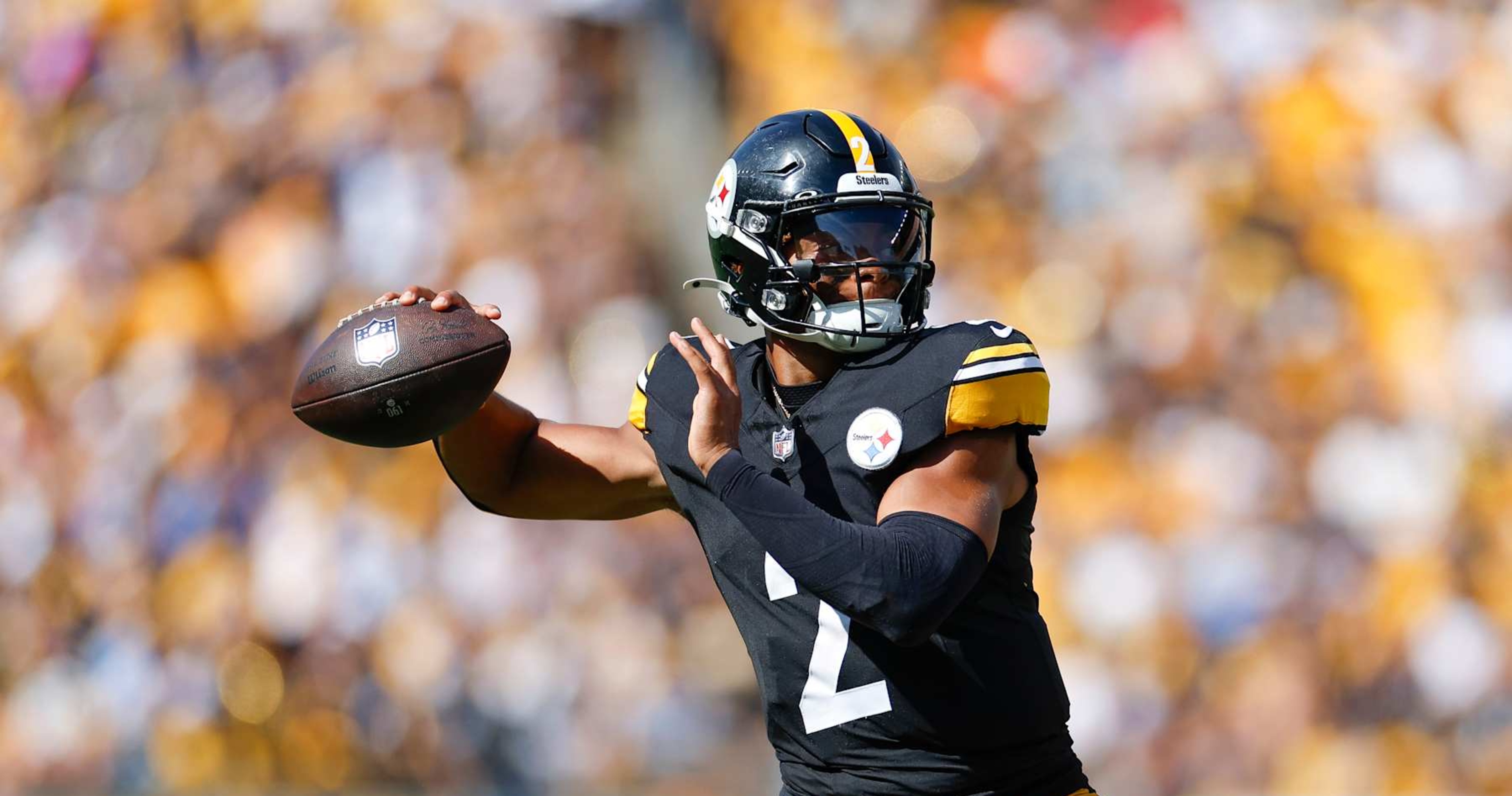 Steelers' Tomlin Explains Not Naming Justin Fields QB1 Amid Russell ...