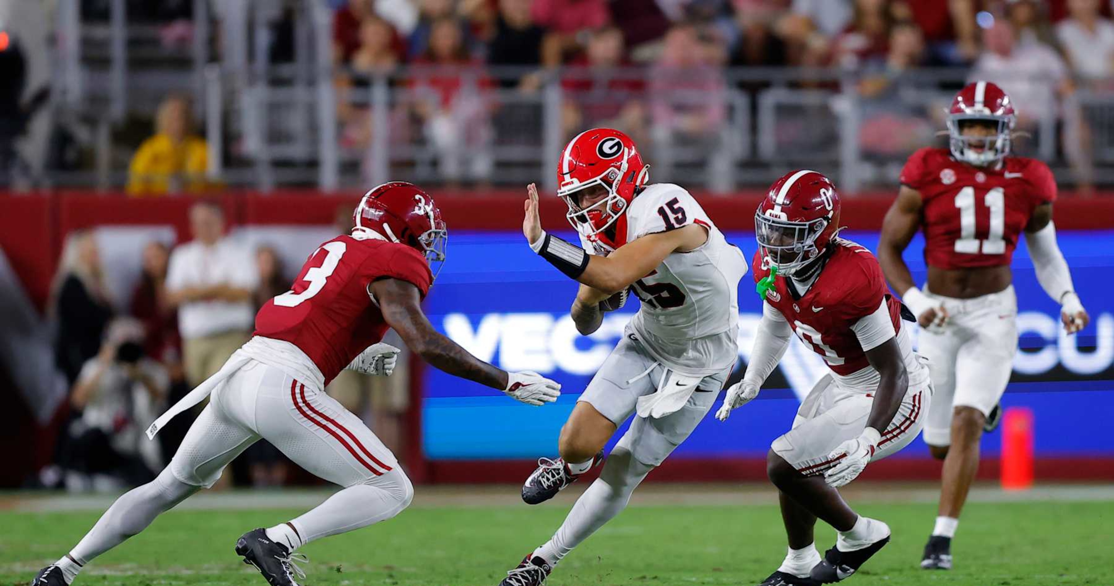 Carson Beck’s NFL Draft Stock Is Praised by Fans Amid Georgia-Alabama Struggles | News, results, highlights, statistics and rumors