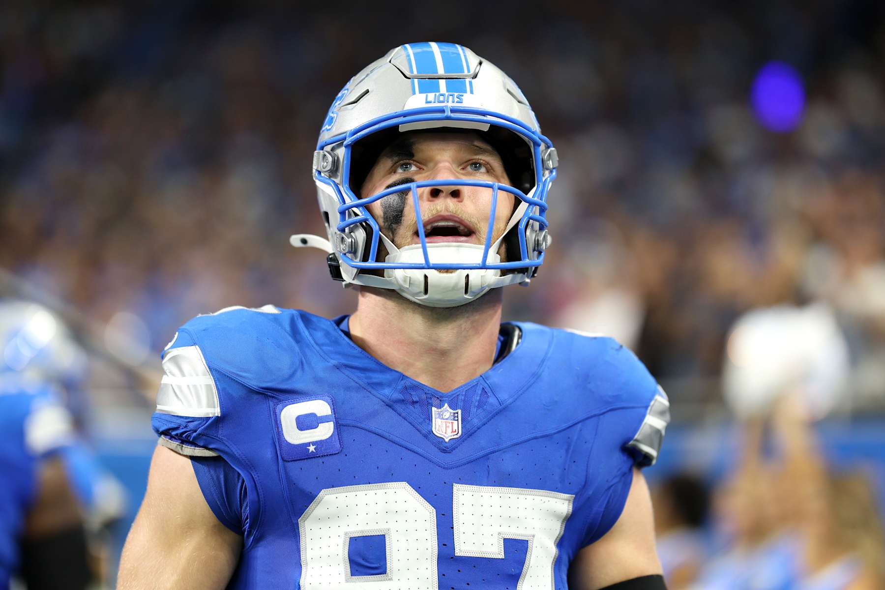 Micah Parsons, J.J. Watt, Tyreek Hill Offer Support to Aidan Hutchinson