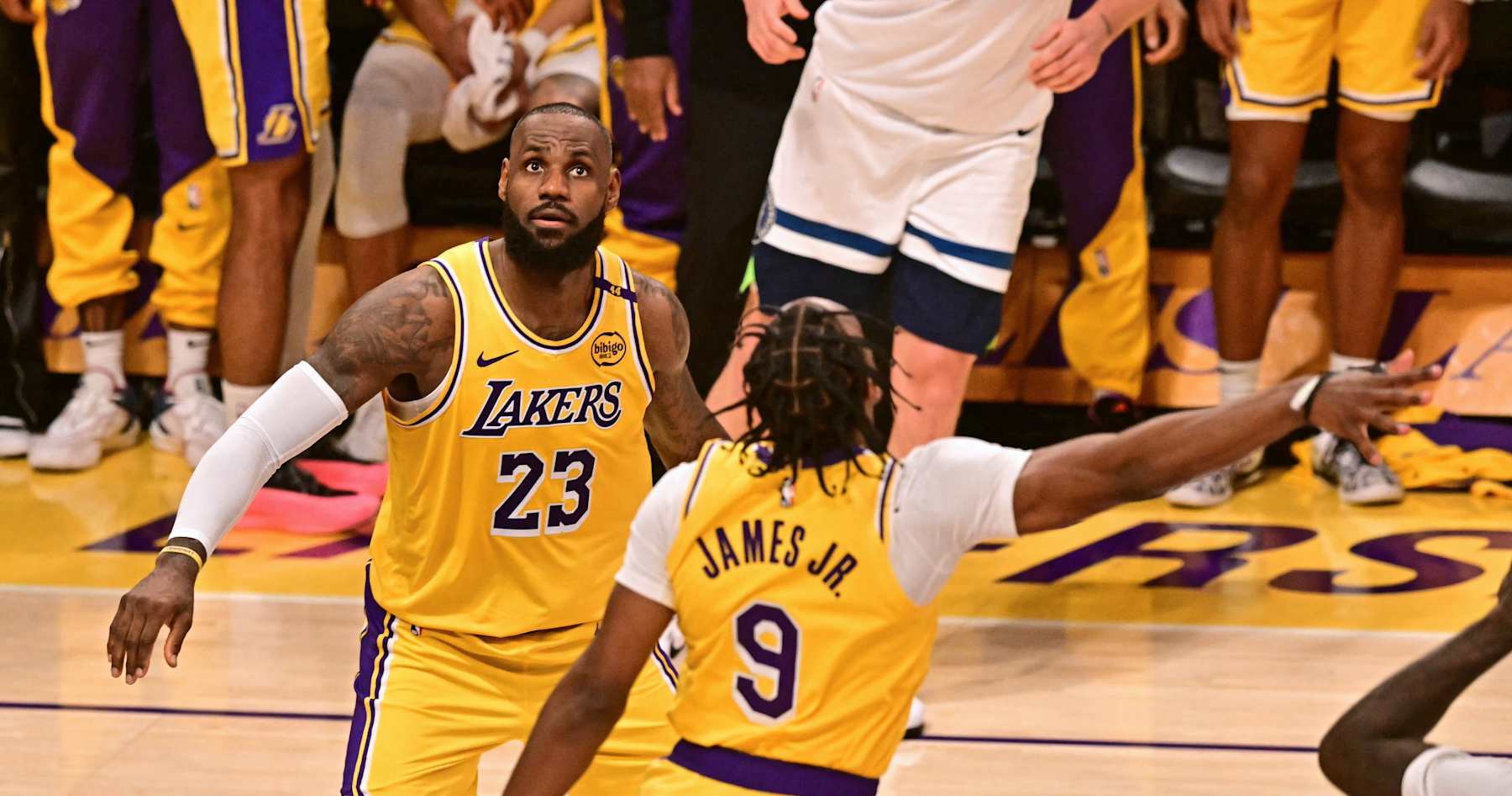 LeBron, Bronny James’ Historic Debut Excites NBA Fans as Lakers Beat Edwards, Wolves