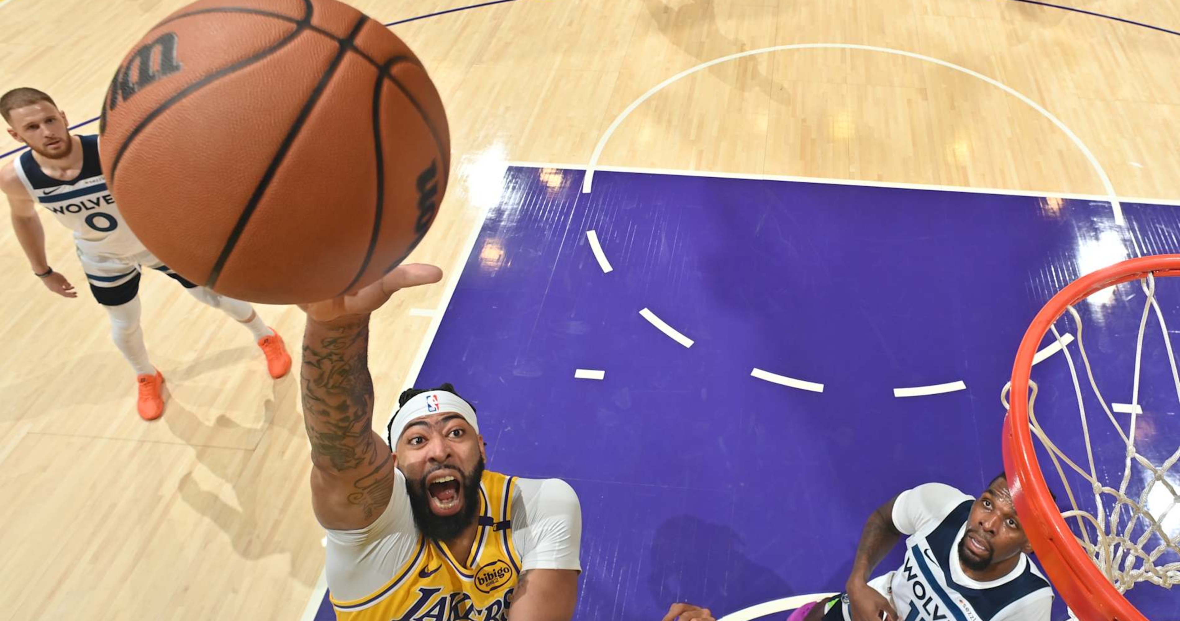 Anthony Davis Is Key to Lakers’ NBA Title Hopes After Dominant Performance in Opener