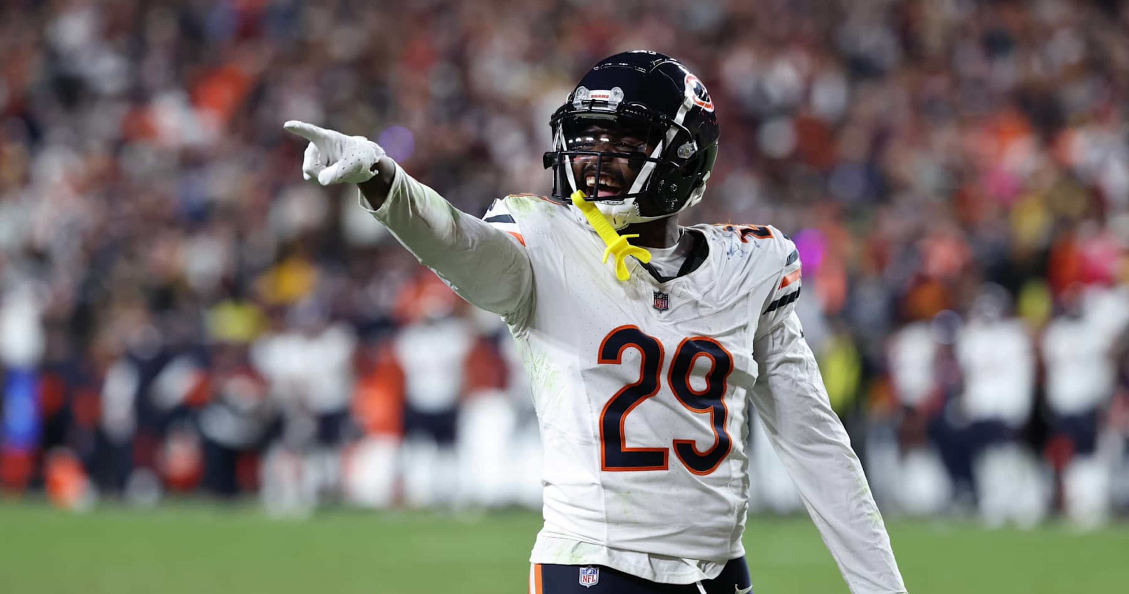 Video: Bears' Tyrique Stevenson Taunts Commanders Fans During Daniels ...