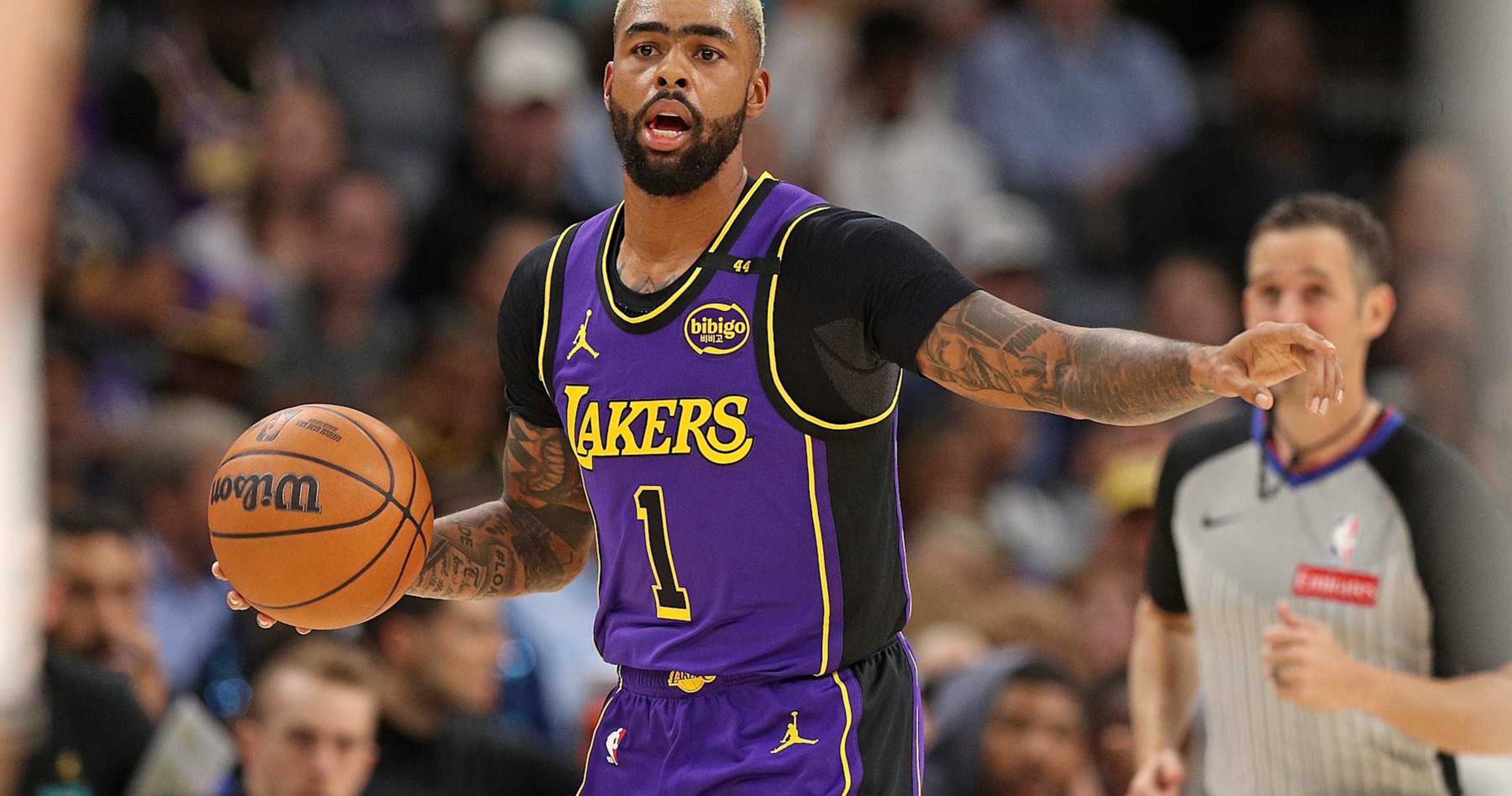 D'Angelo Russell Benched for Lakers vs. 76ers; Cam Reddish Promoted to Starting 5 thumbnail