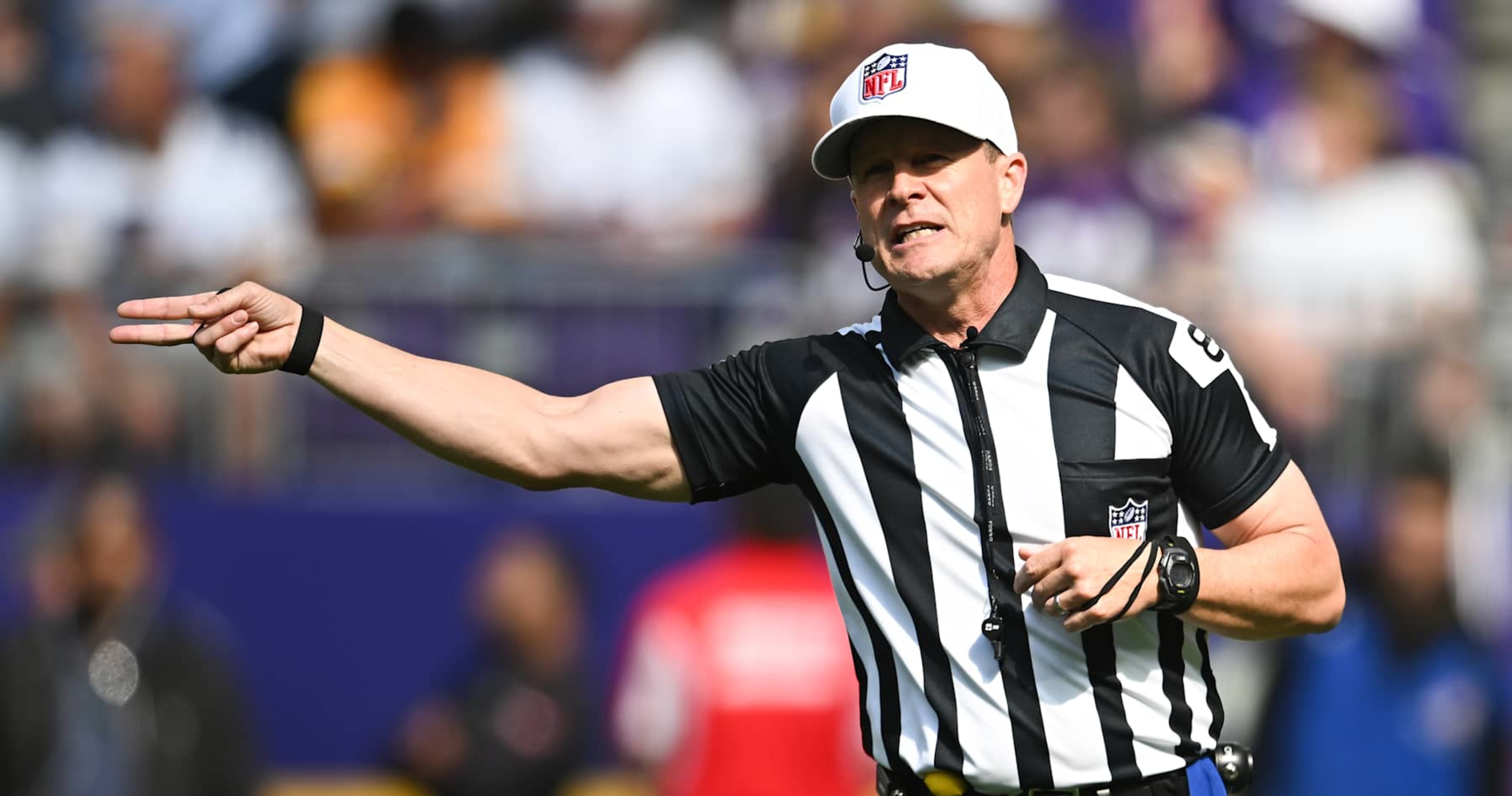 Video: NFL Ref Calls Penalty in German During Giants vs. Panthers in Munich