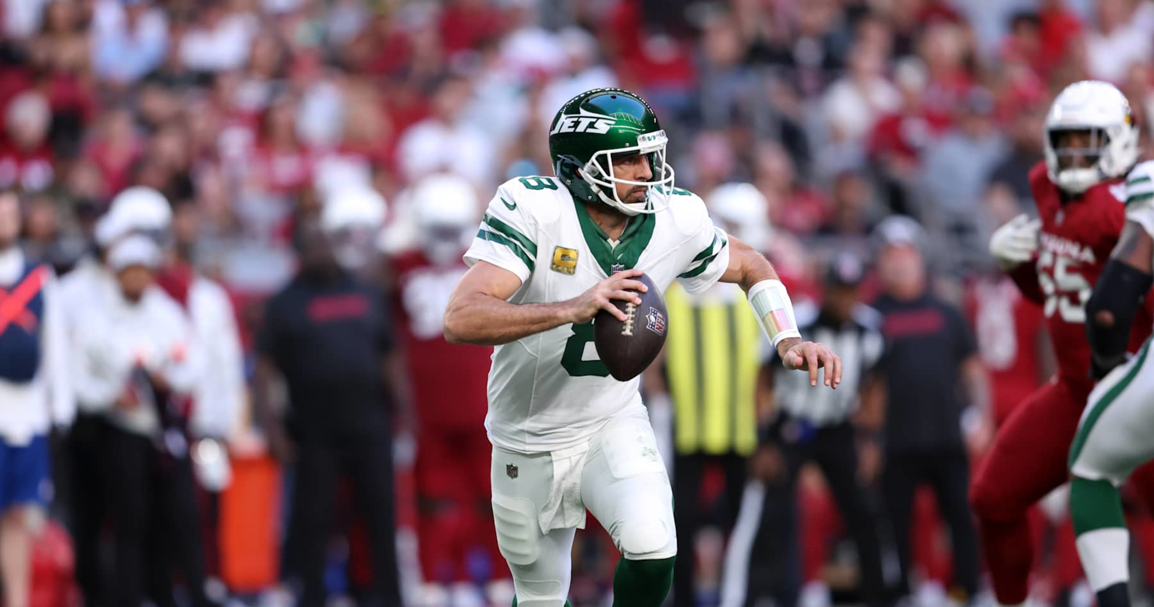 Aaron Rodgers Says He’s Open to Returning to Jets for 2025 NFL Season amid Struggles