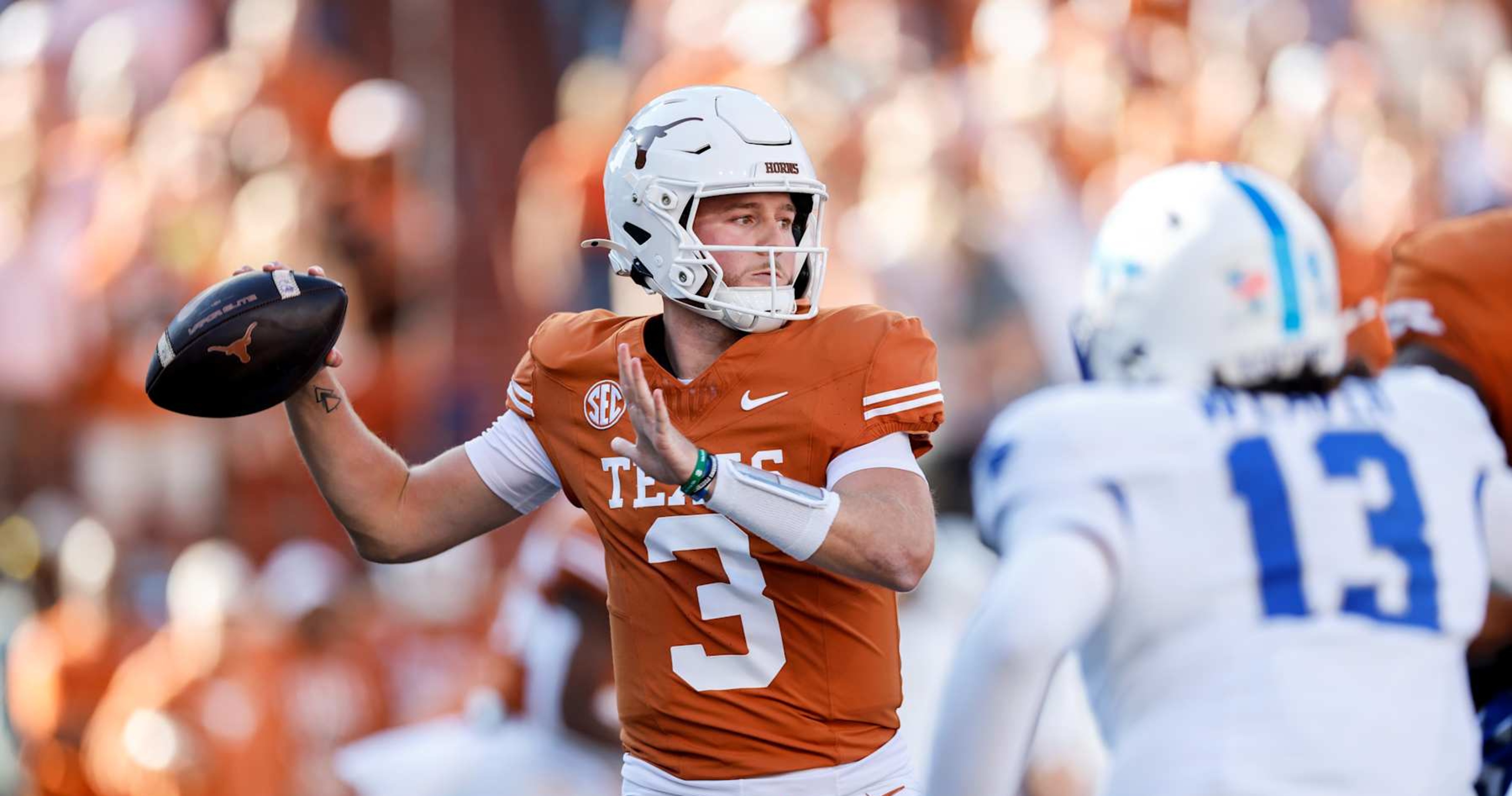 Texas Longhorns Defeat Kentucky 31-14; Quinn Ewers Shines in Key Win