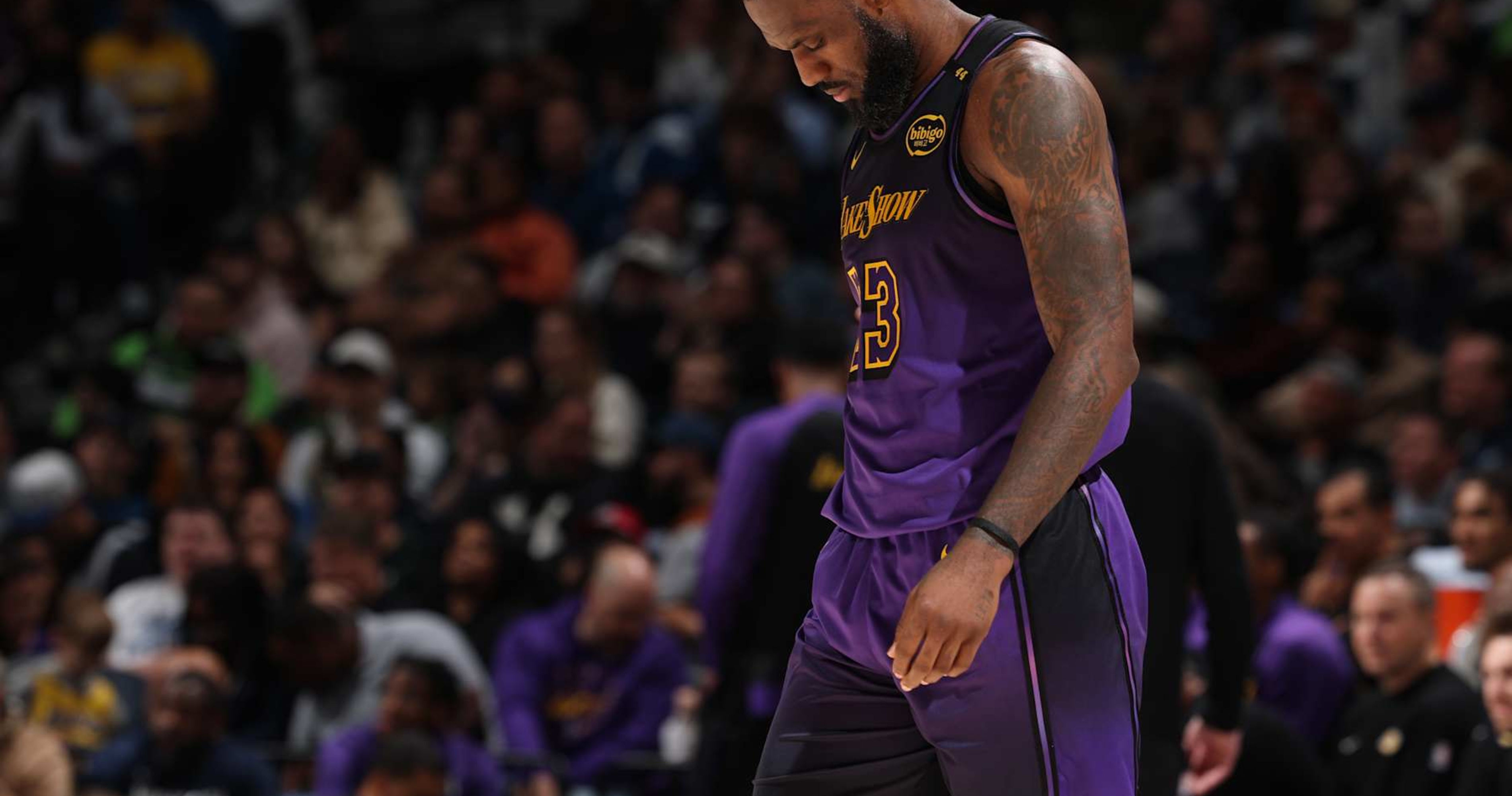 Lakers' LeBron James: 'I Just Feel Off Rhythm' amid Struggles in Loss to Wolves thumbnail